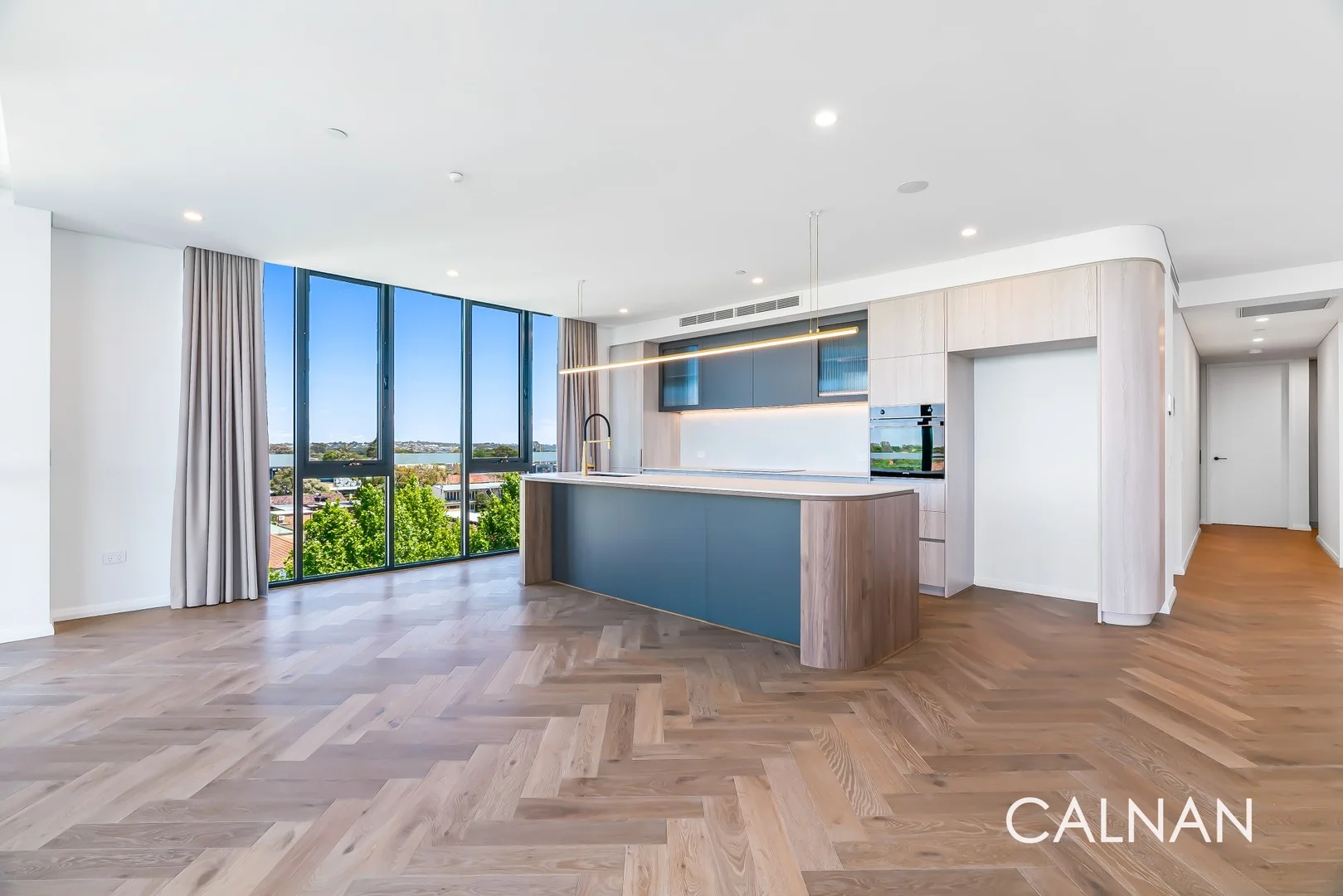 601/3 Wren Street (1/35)