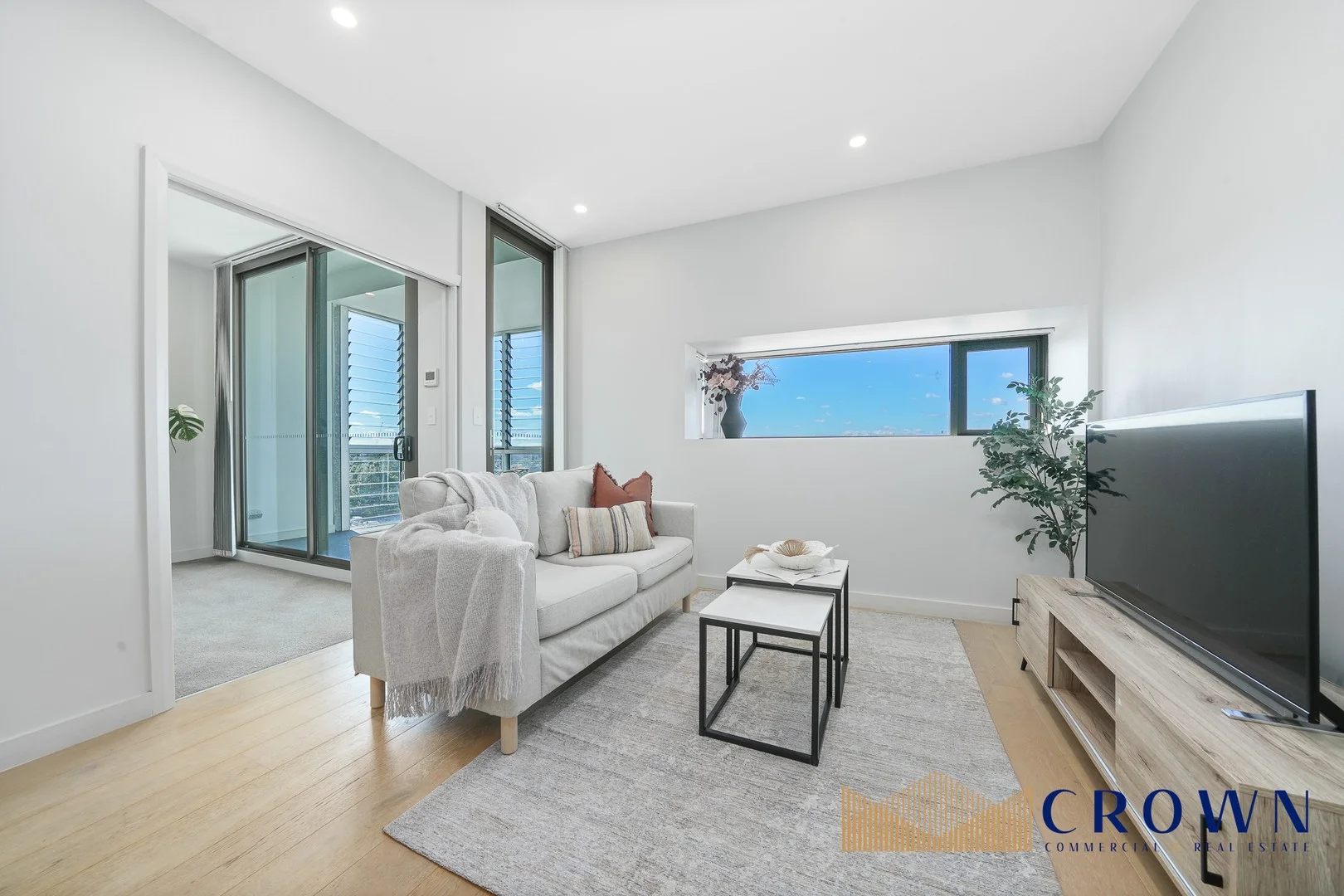 602/544 Pacific Highway (1/14)