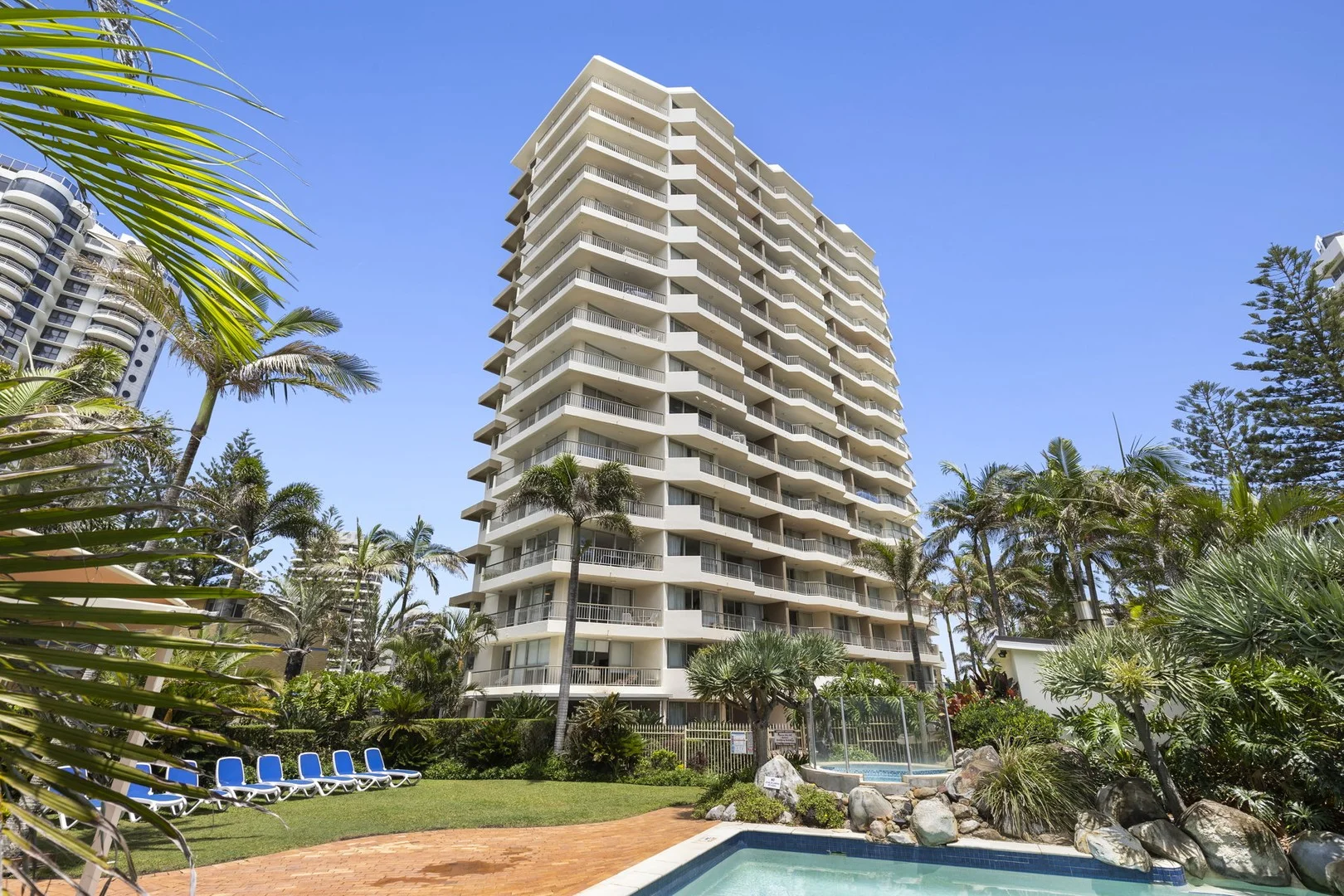 604/10 Vista Street (1/16)
