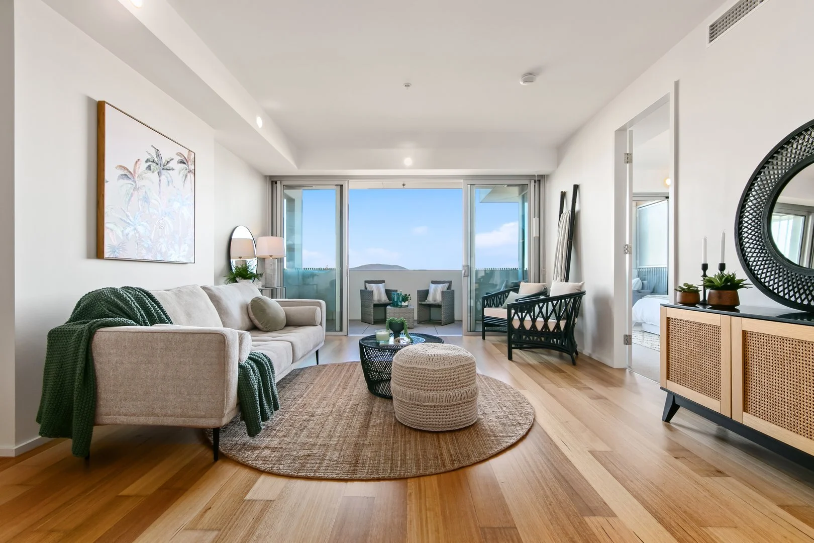 605/102 Swain Street (1/15)