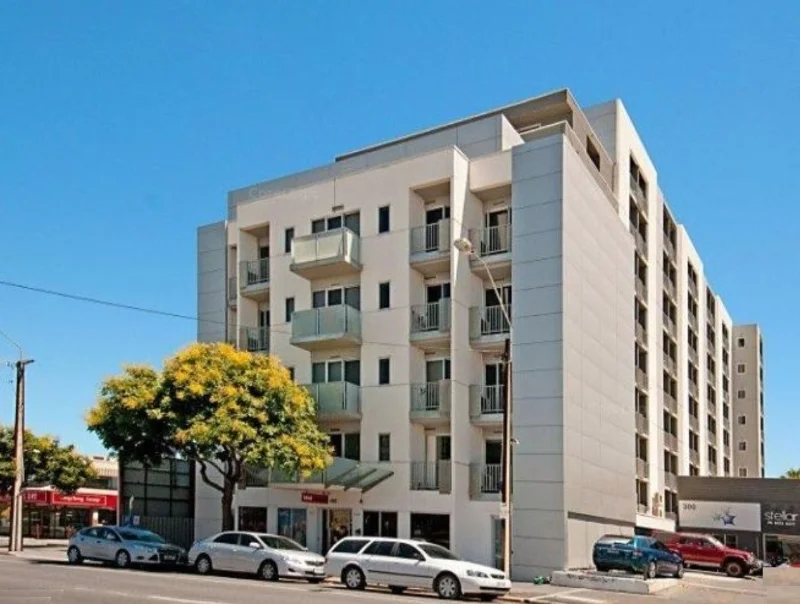 606/304 Waymouth Street (1/9)