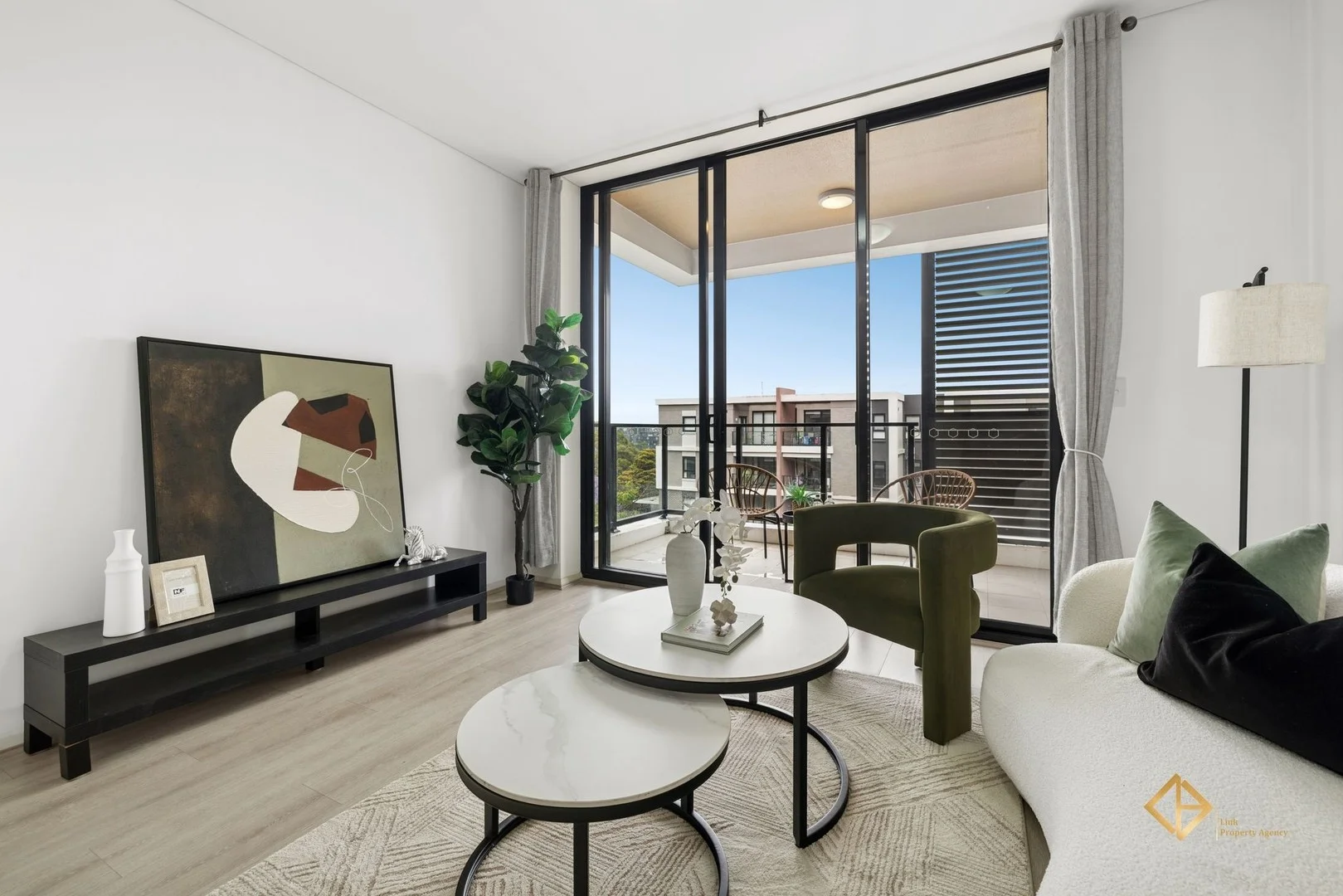 6068/2D Porter Street (1/11)