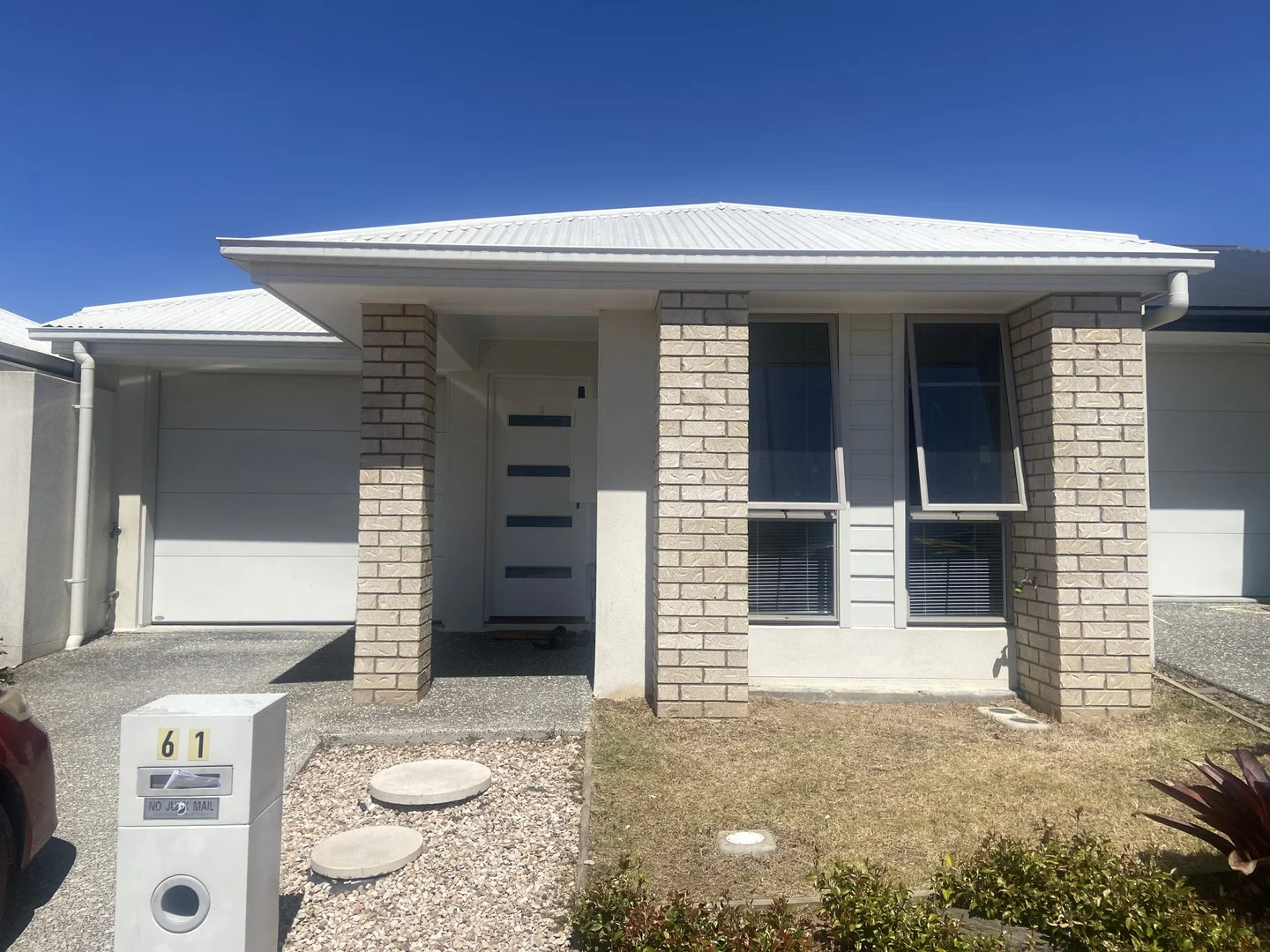 61 Leafcutter Street (1/1)