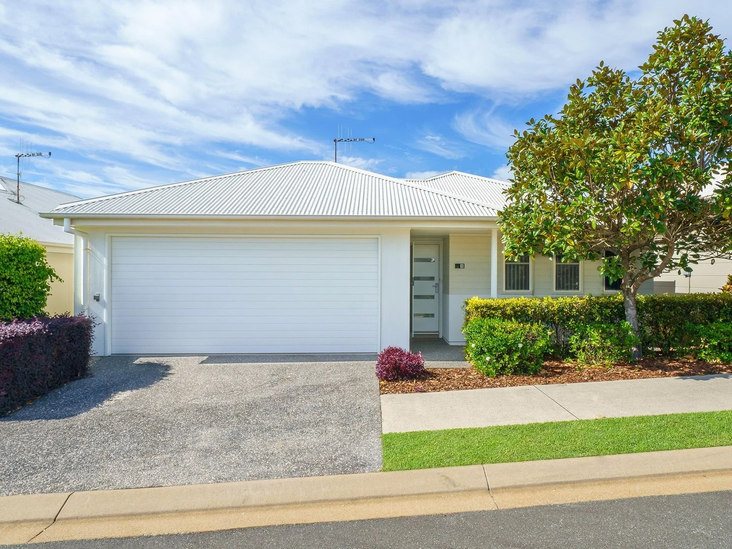 61 South Pacific Blvd. (1/10)