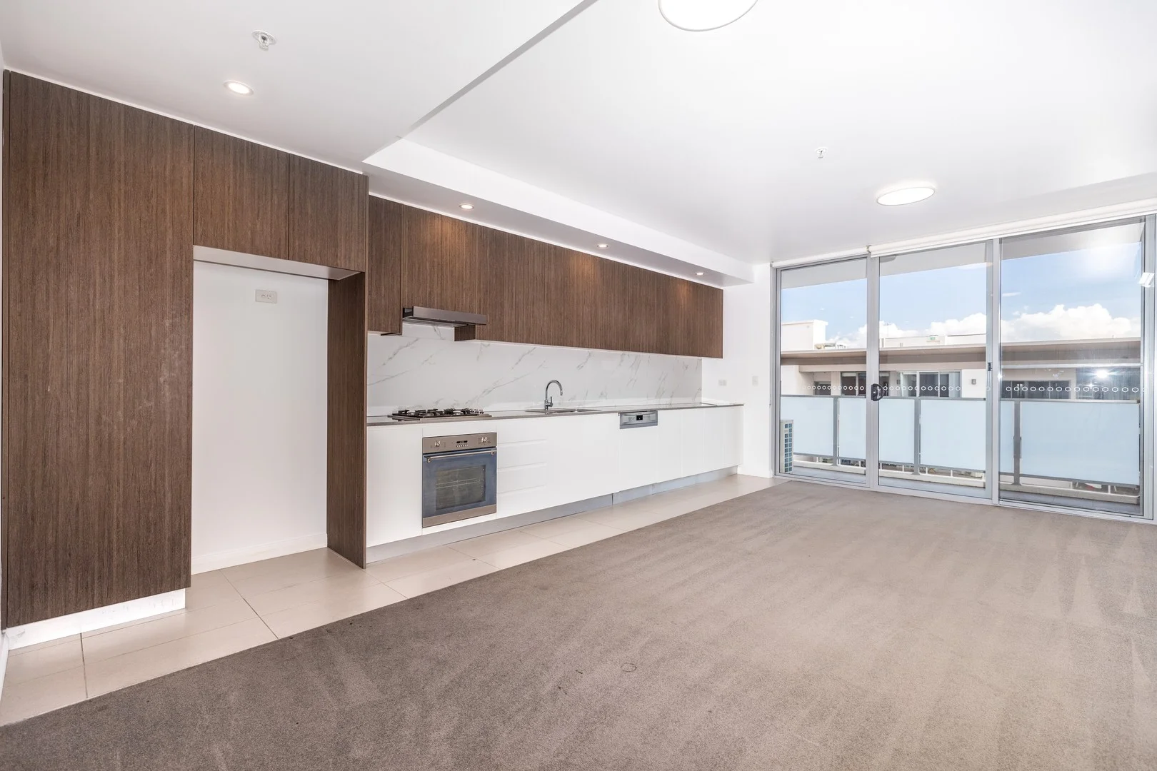 610/10B Charles Street (1/1)