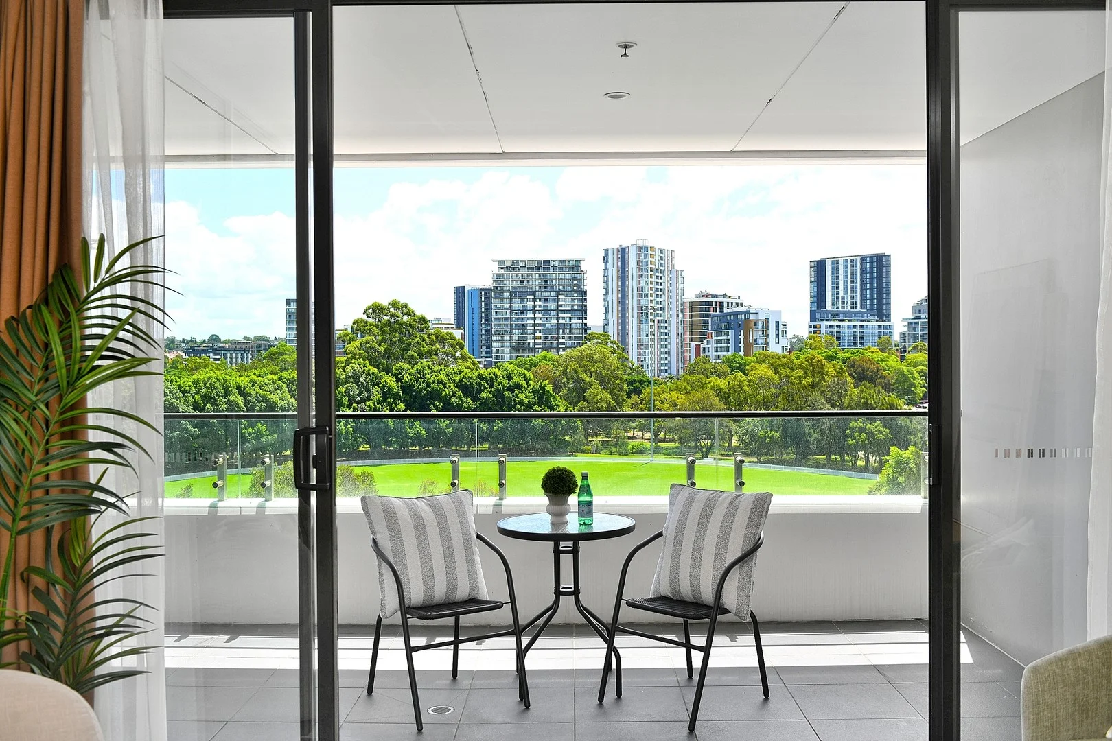 611/24 Levey Street (1/22)