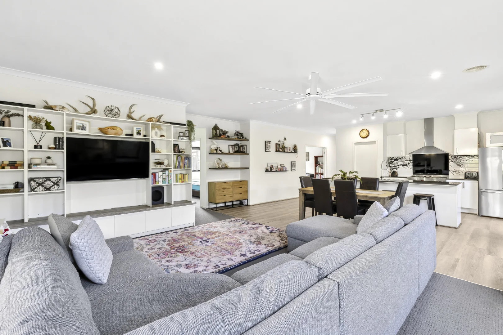 62 Lake View Crescent - Image 3