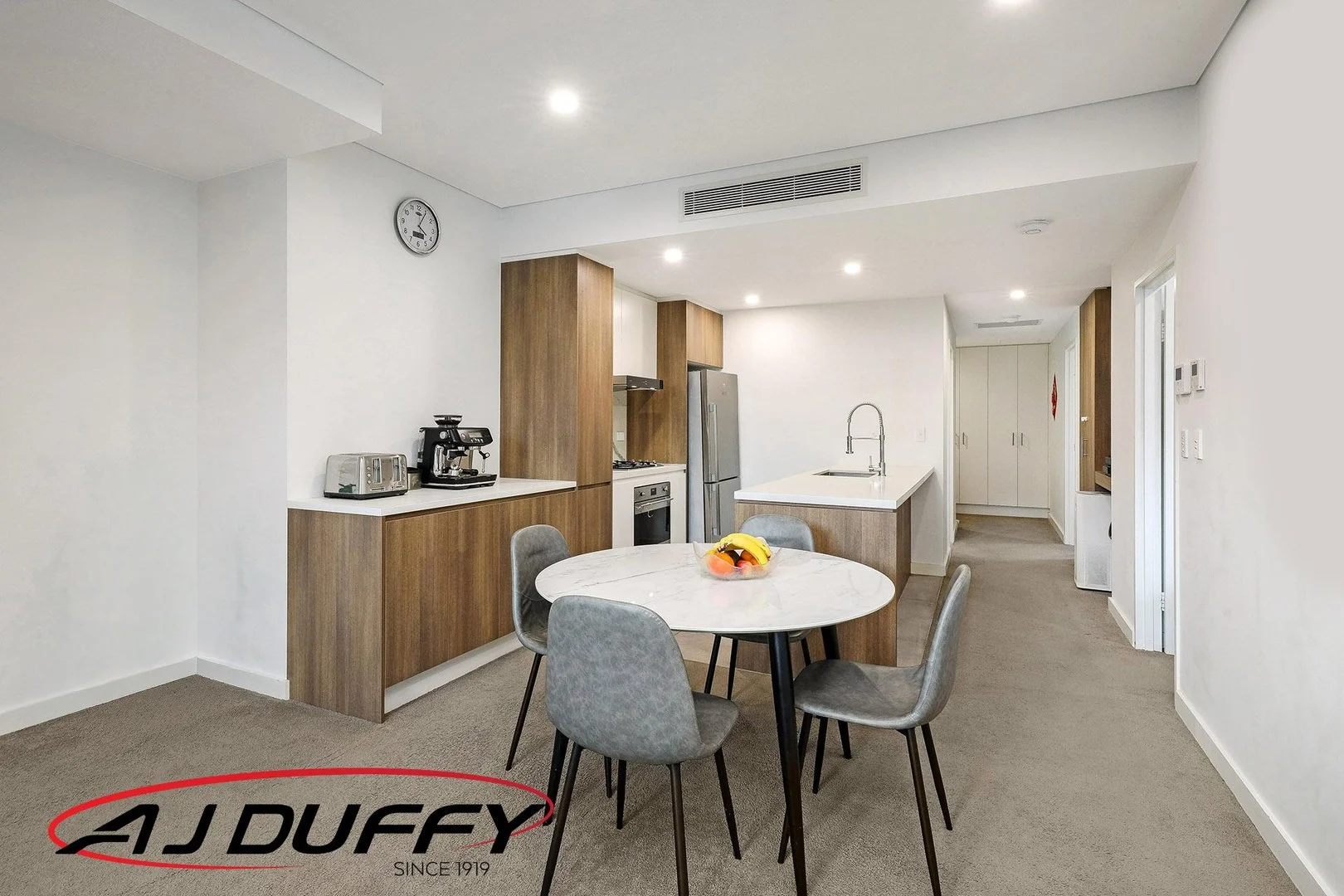 624/99B Bonar Street (1/9)
