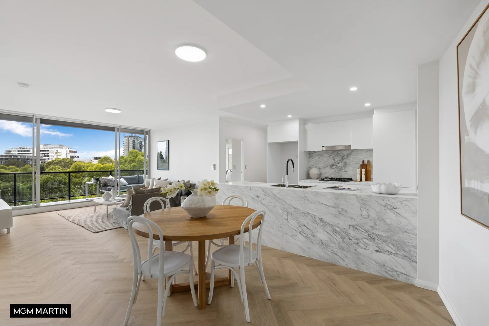 63/2 Hutchinson Walk (1/11)
