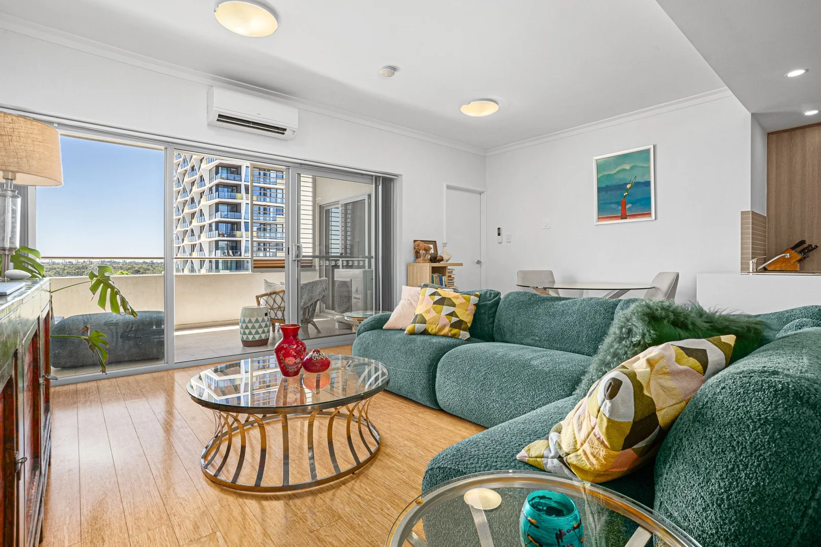 64/2 Rowe Avenue (1/26)