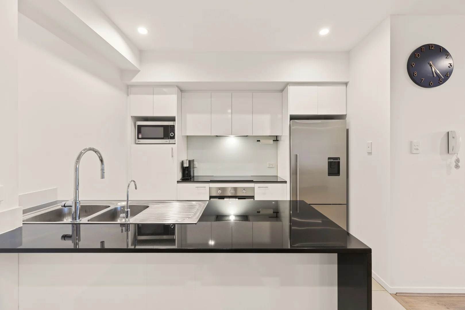 64/262 Lord Street - Image 4