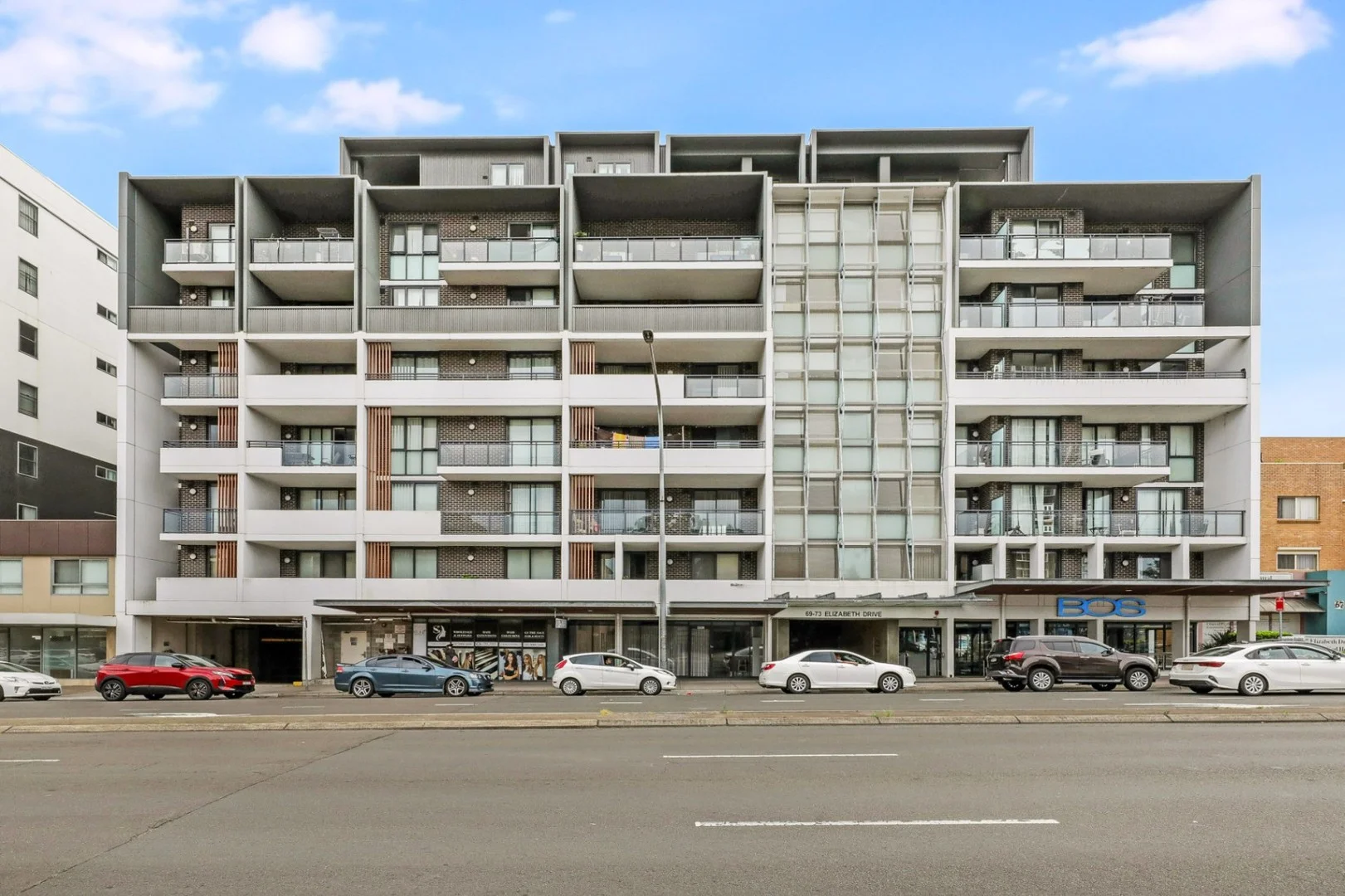 64/69-73 Elizabeth Drive (1/8)