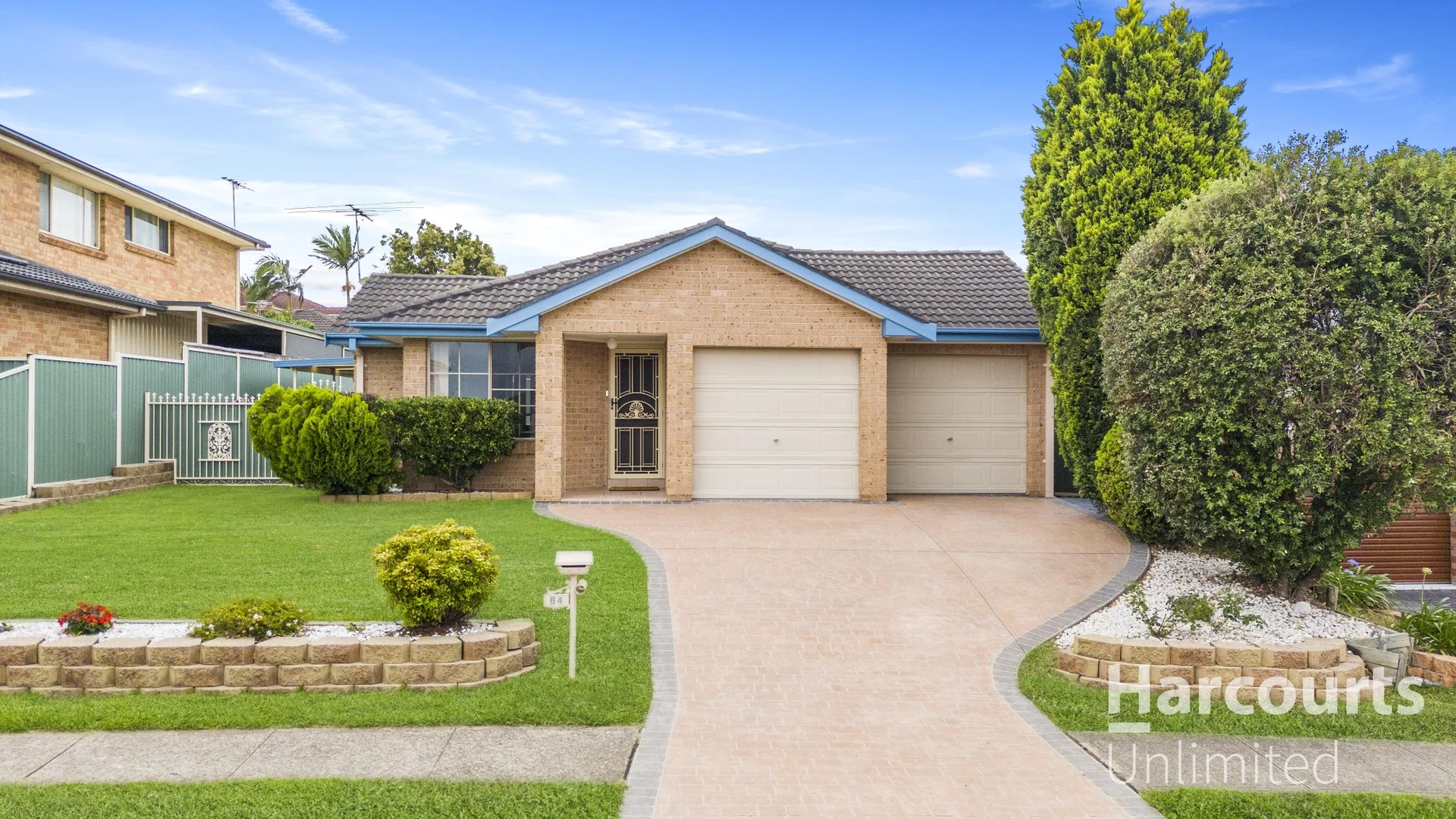 64 Andrew Lloyd Drive (1/33)
