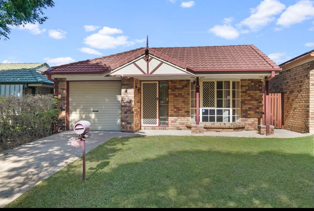 64 Appleyard Crescent (1/17)