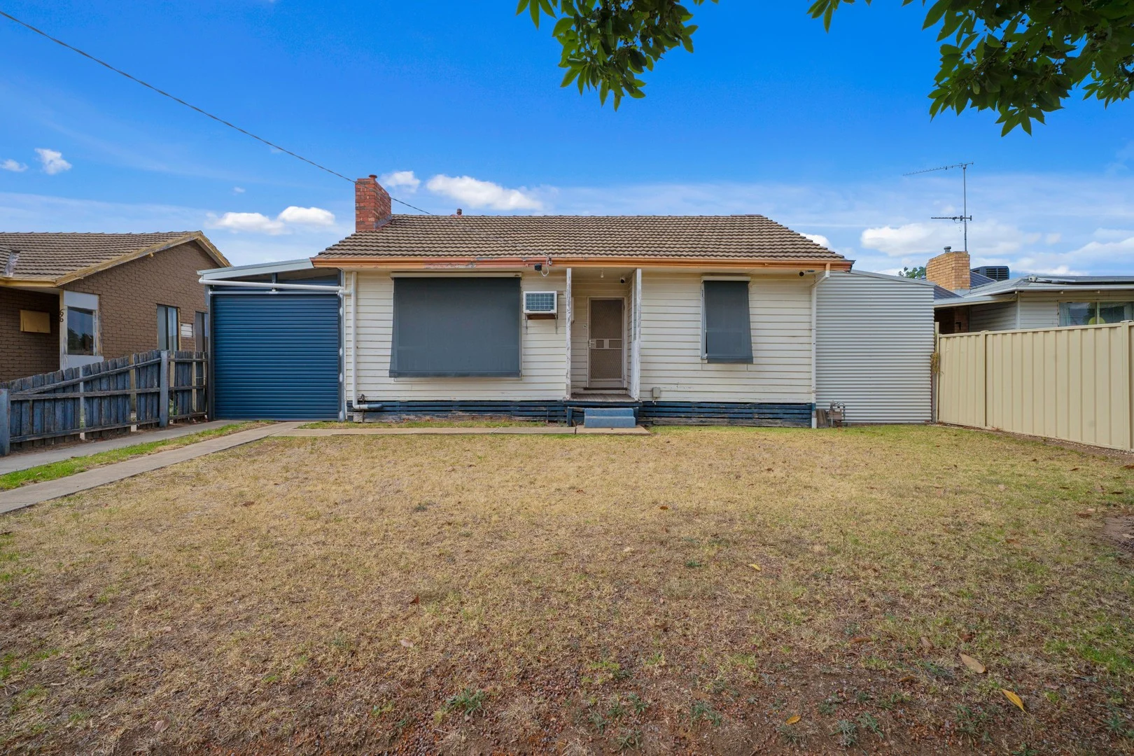 64 Halpin Crescent (1/13)