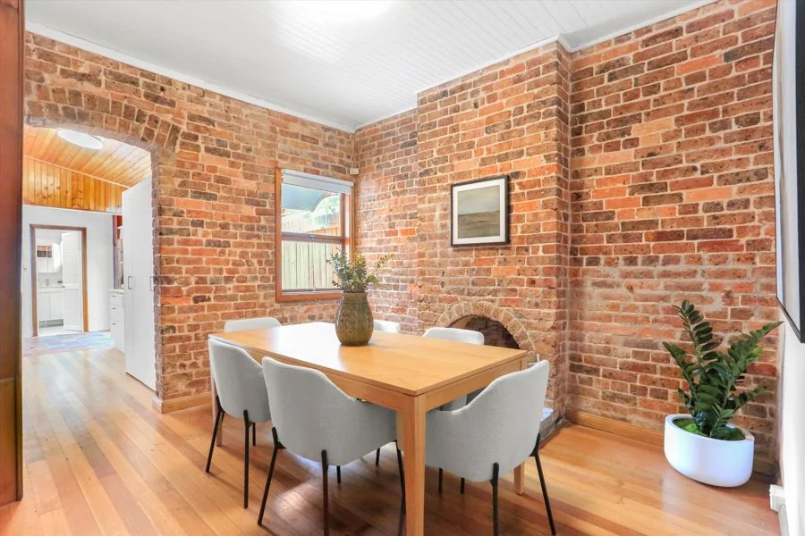 64 Kingsclear Road (1/15)