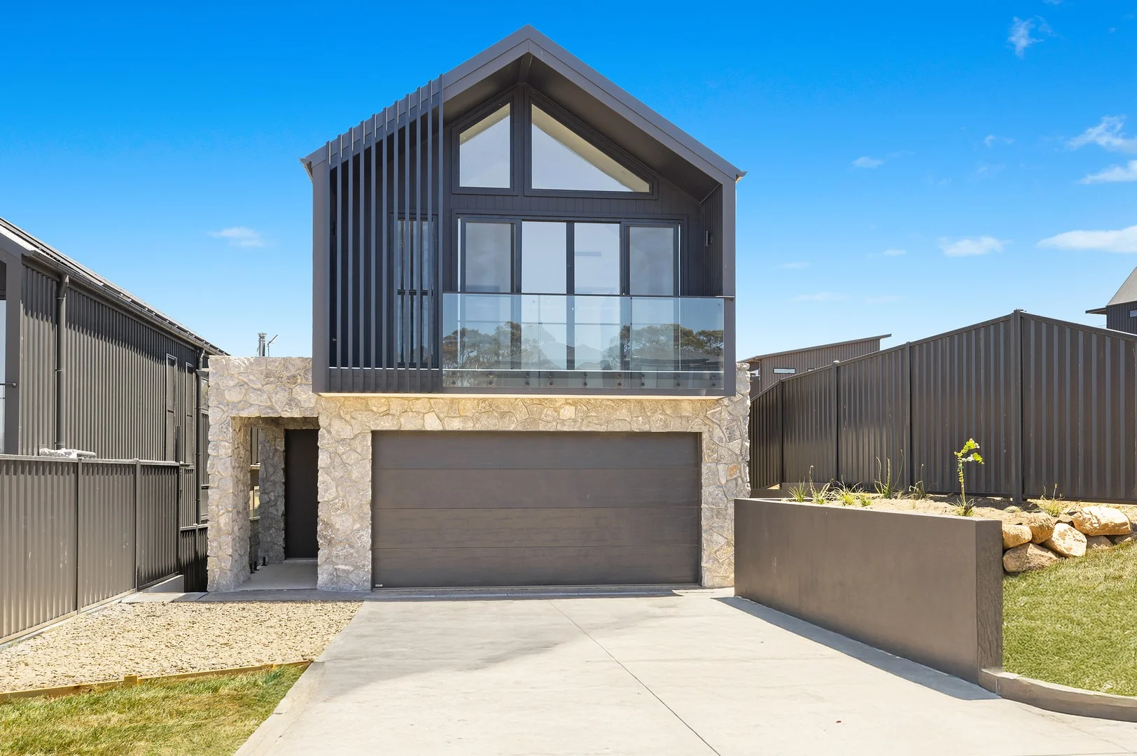 66B Twynam Street (1/15)