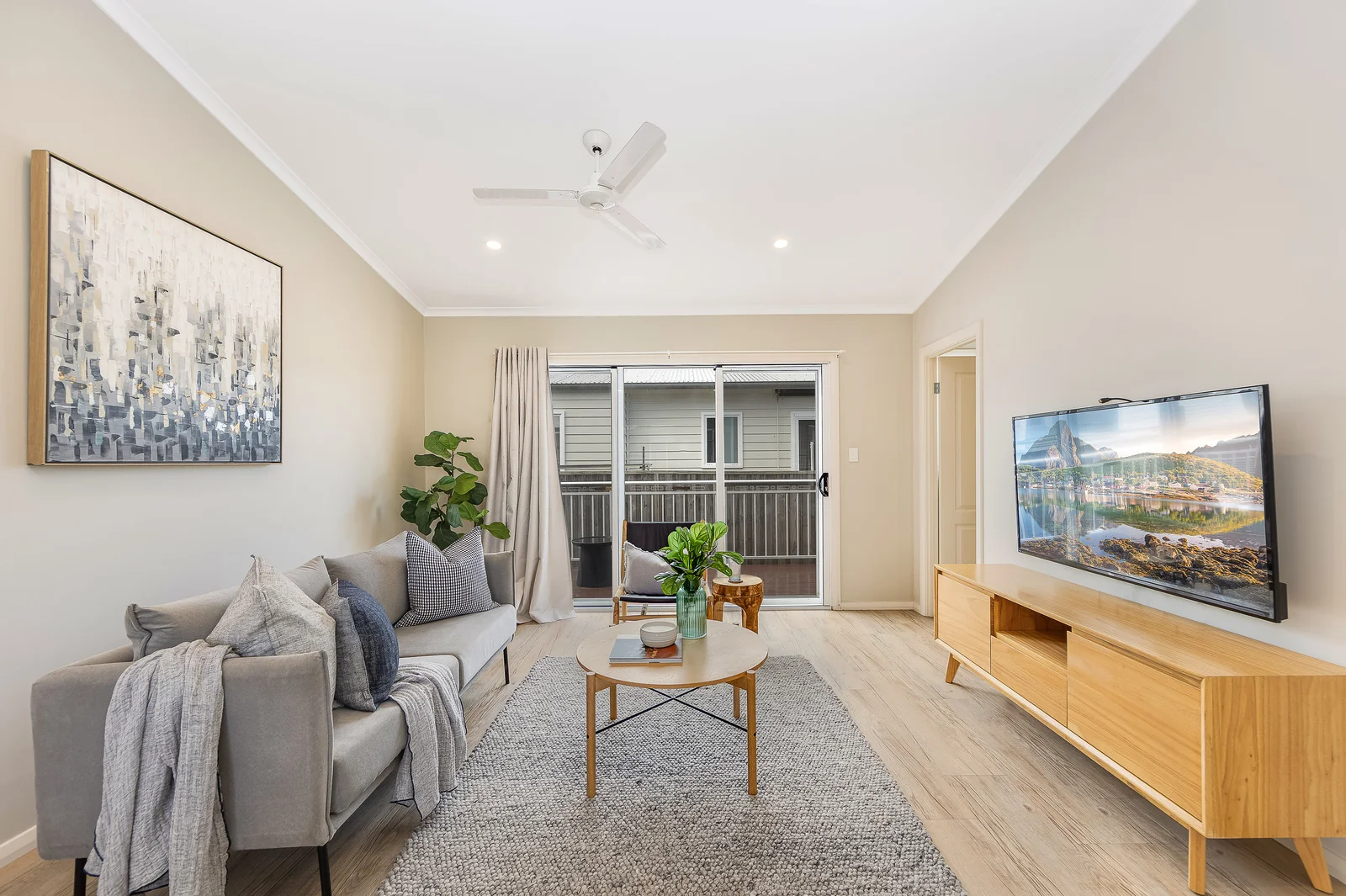 67/137 Mount View Road (1/11)