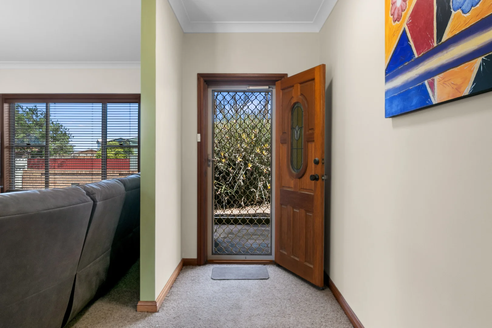 67 High Street - Image 4