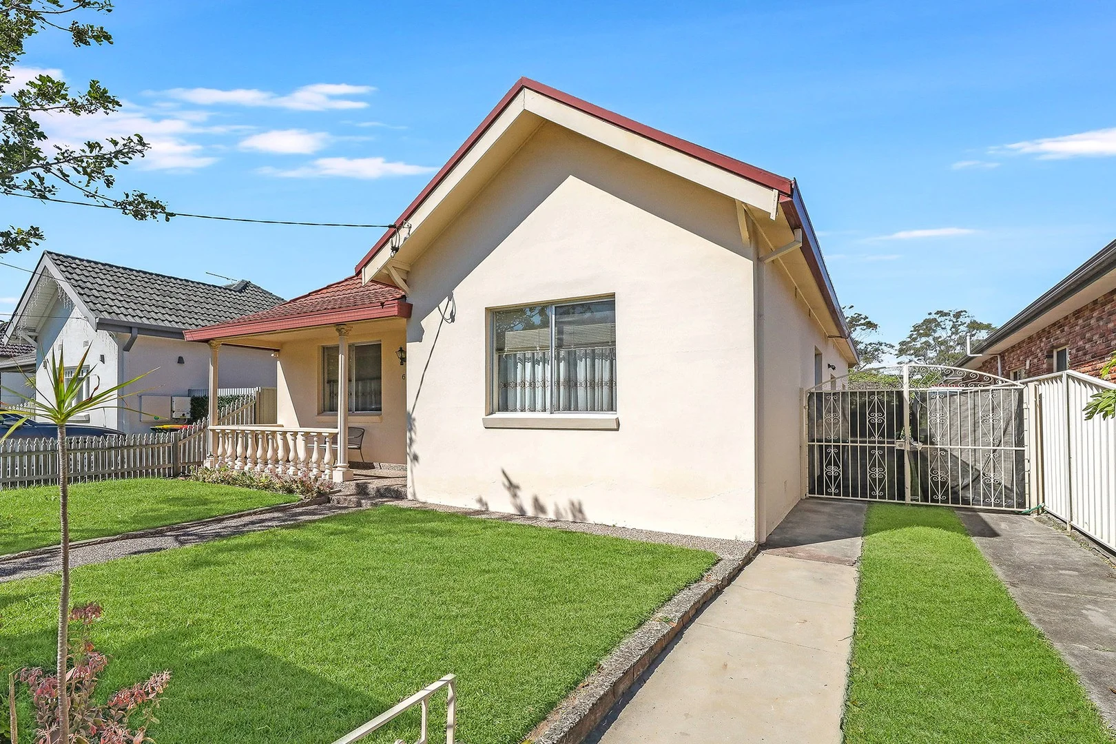 67 Tweedmouth Avenue (1/8)