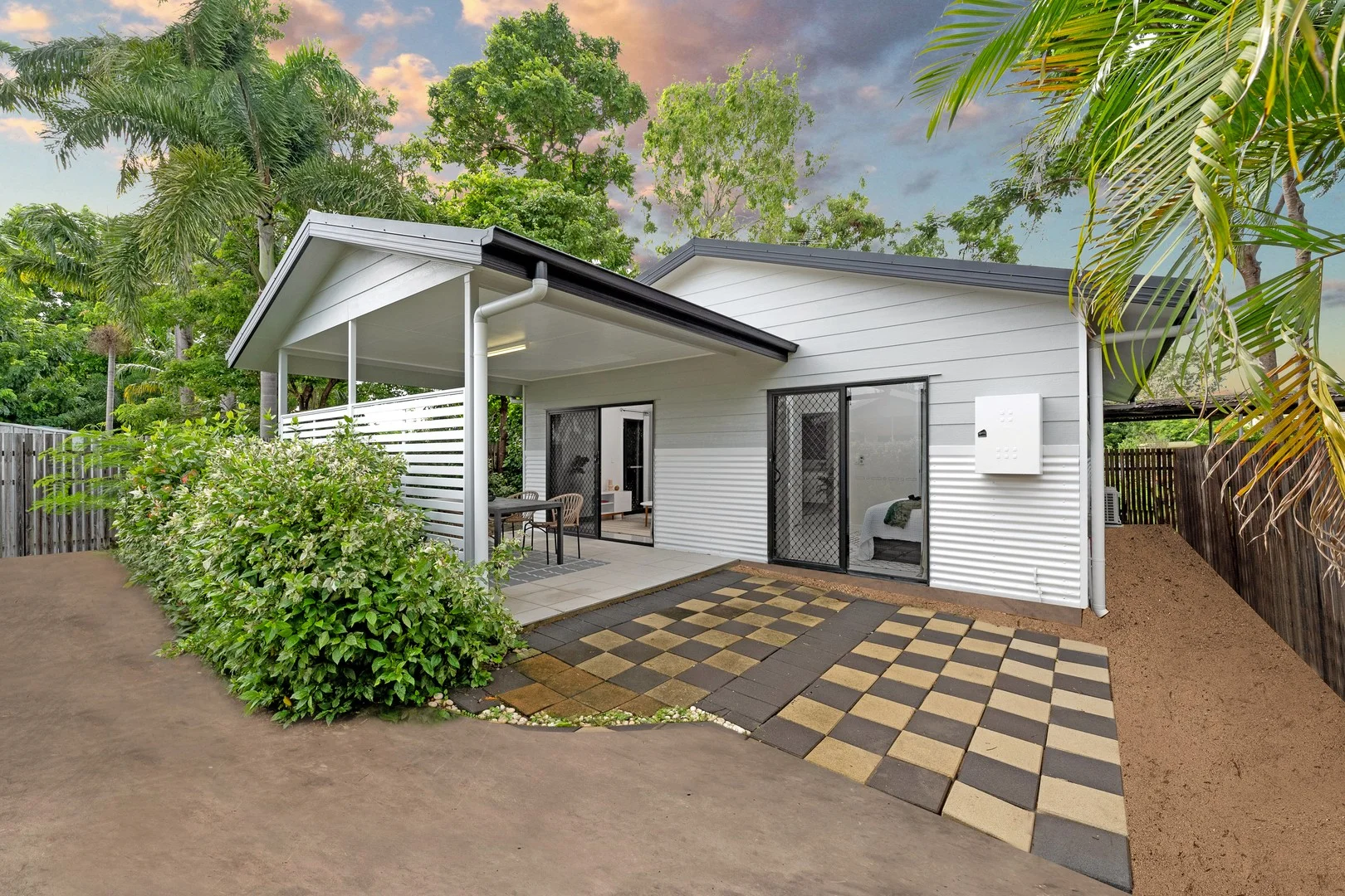 67A Charlotte Street (1/14)