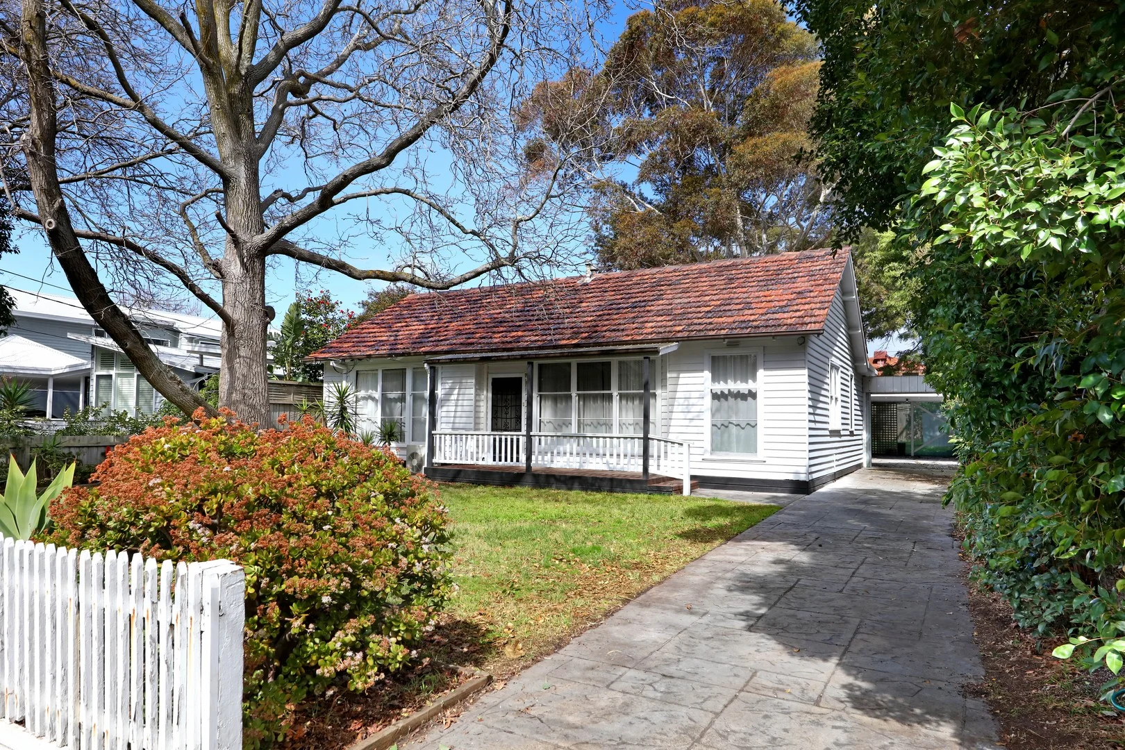 68 Spring Street (1/11)