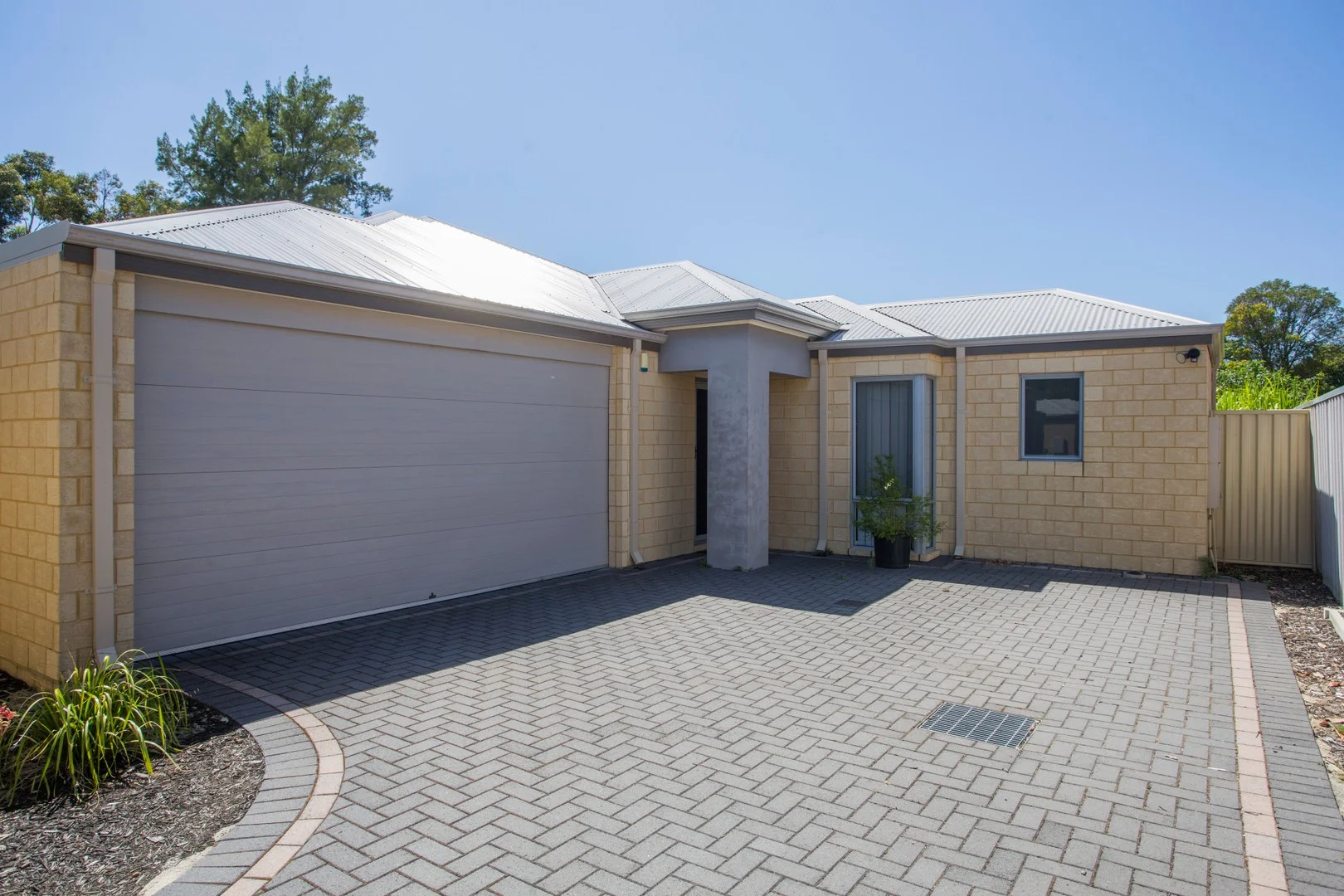 68D Bert St (1/25)