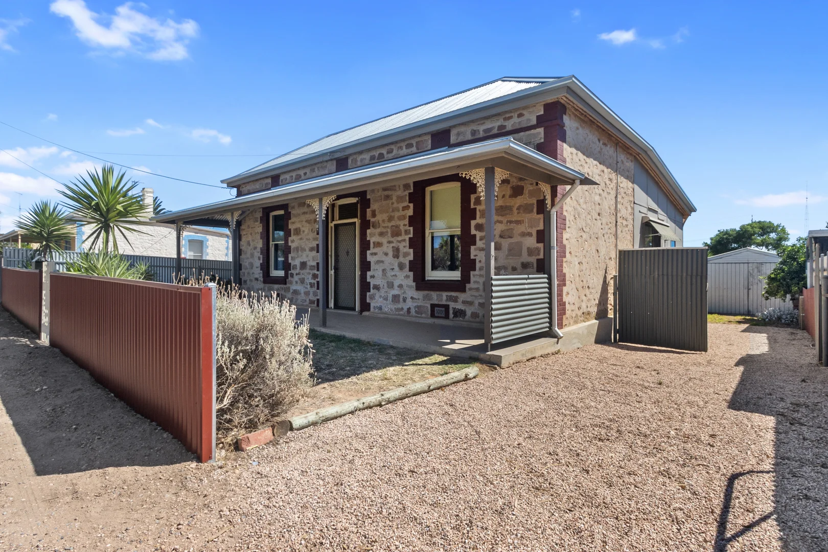 69 Cornish Terrace - Image 3