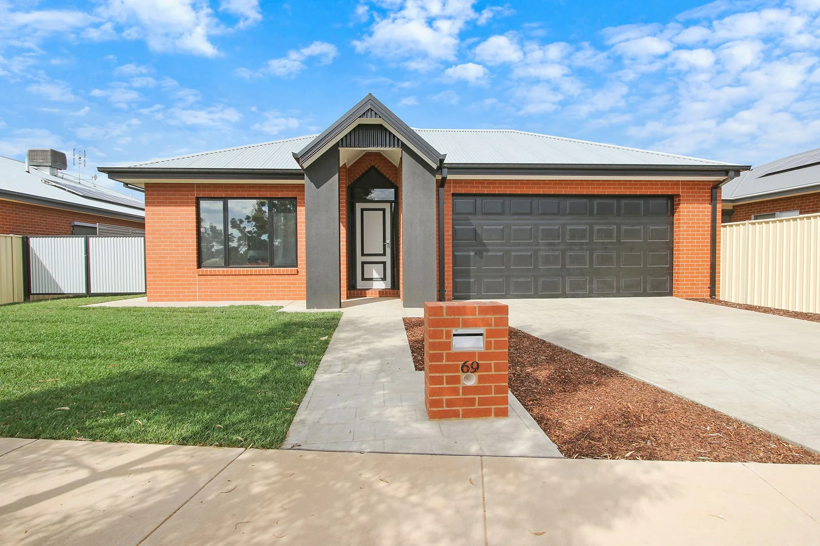 69 Cowan Street (1/19)