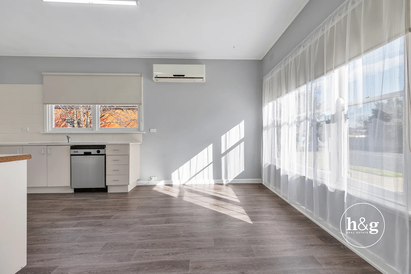 69 Dawes Road - Image 4