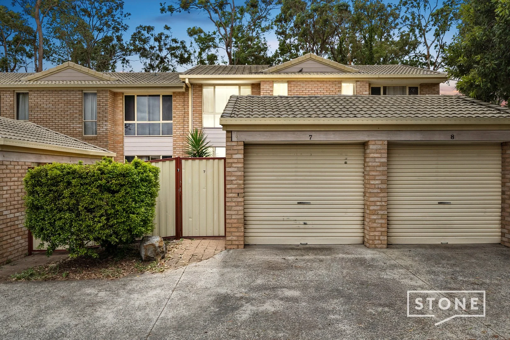 7/10 Monash Road (1/18)