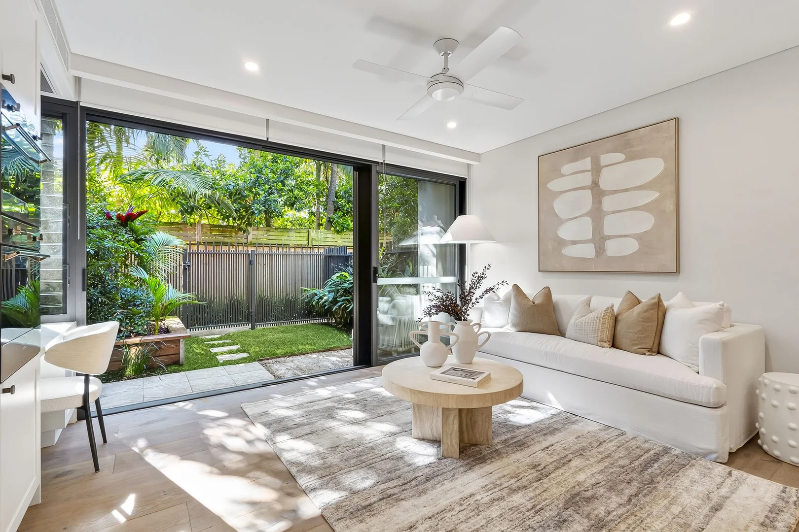 7/129-133 Lagoon Street (1/12)