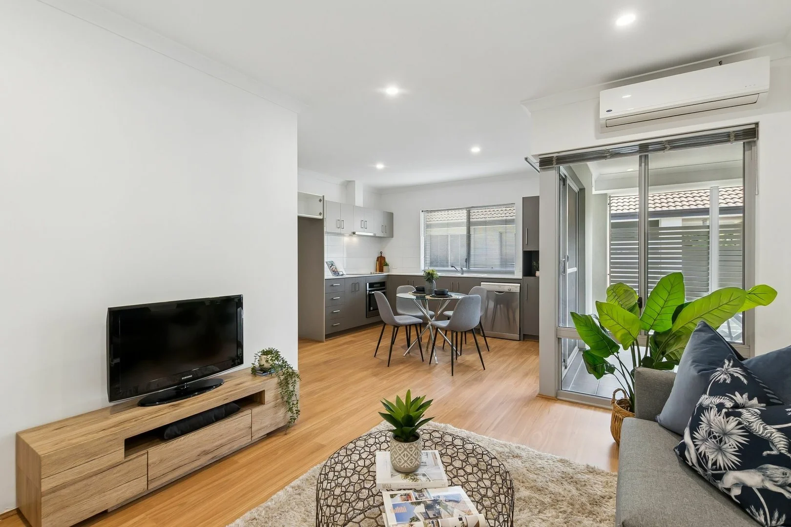 7/130 Arlunya Avenue (1/21)