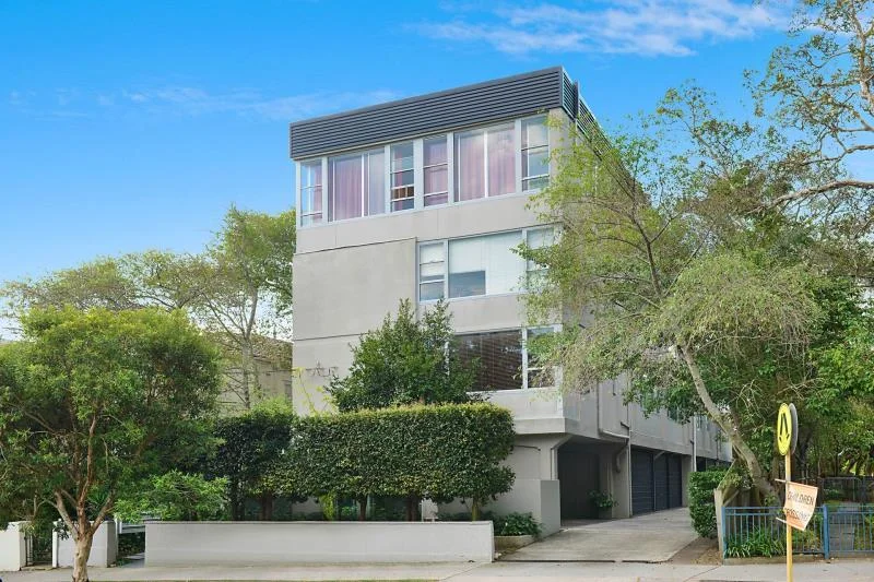 7/89 Cowper Street (1/5)