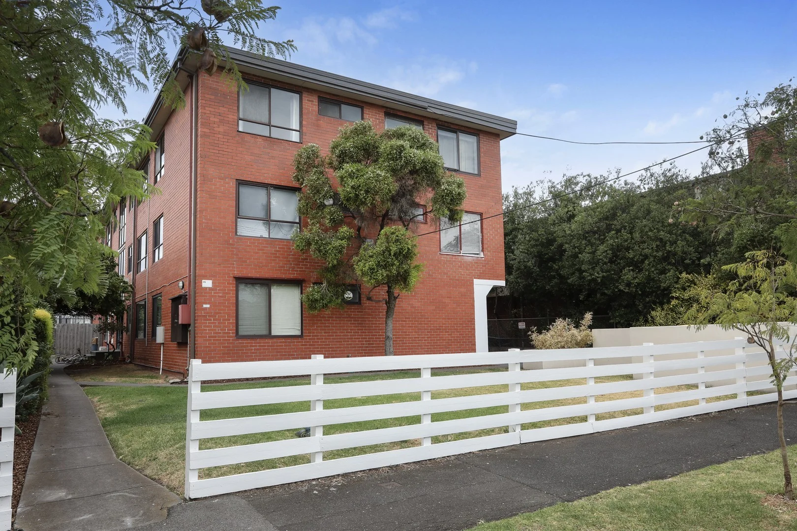 7/90 Roseberry Street (1/12)