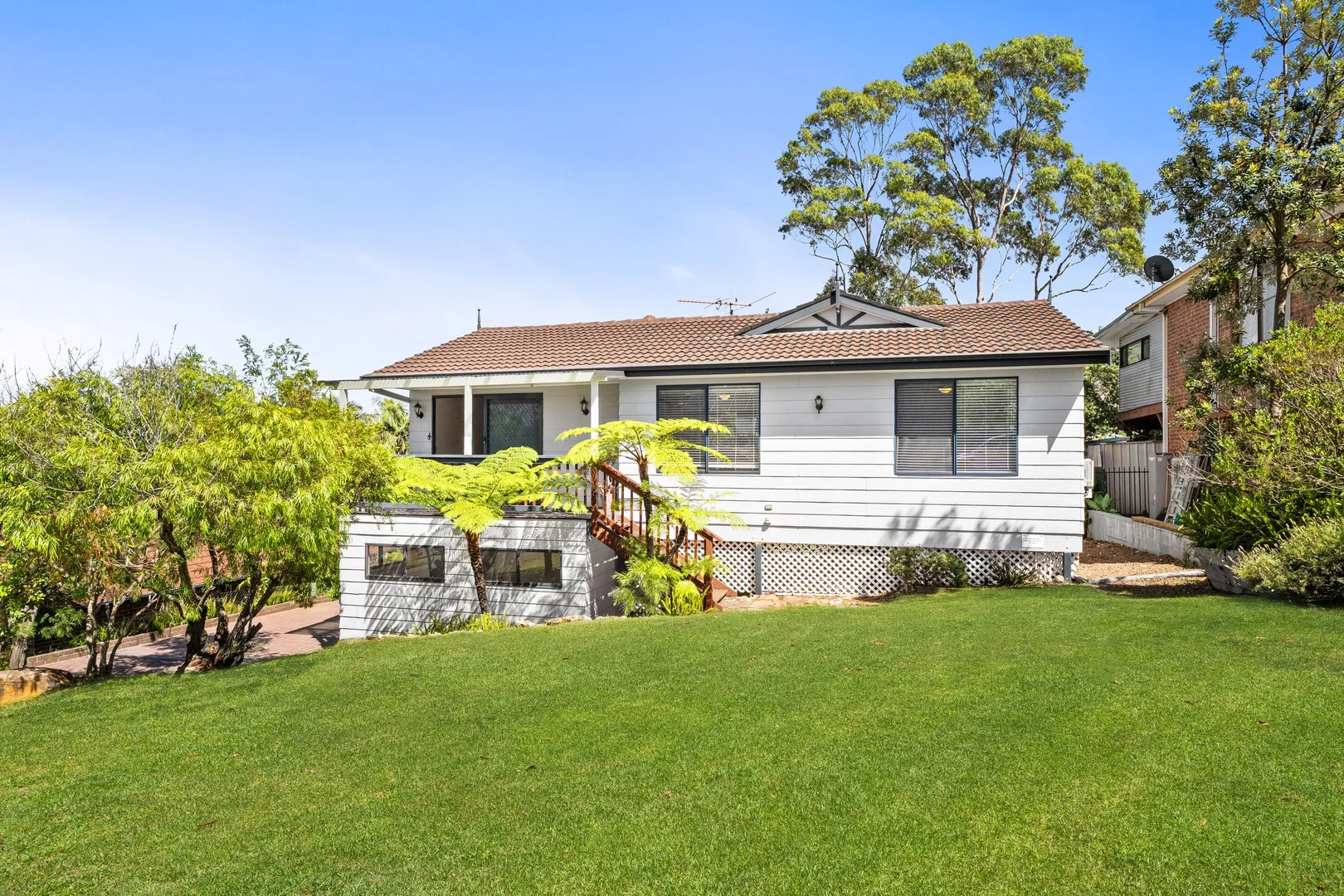 7 Barclay Close (1/15)