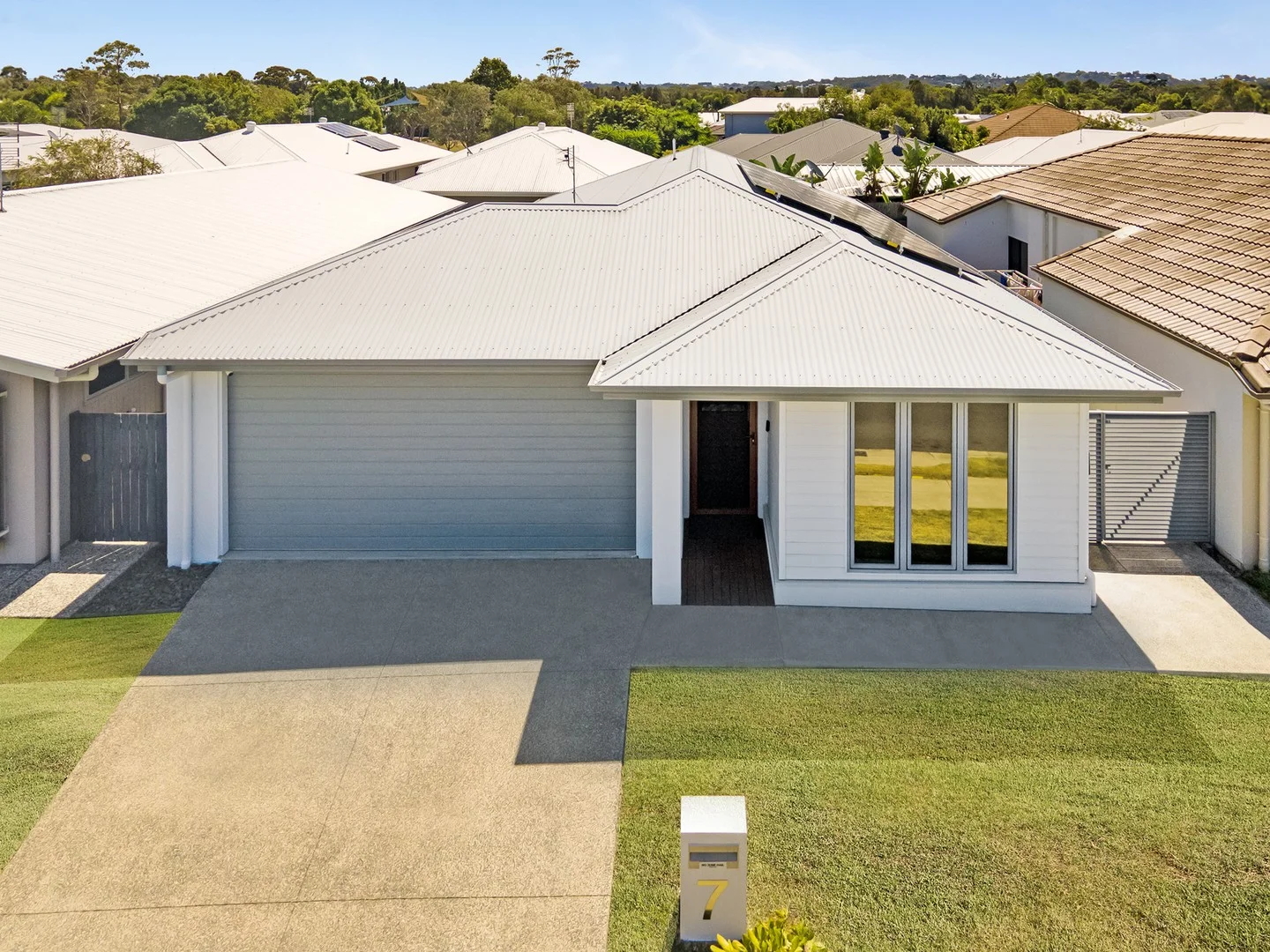 7 Barramundi Court (1/18)