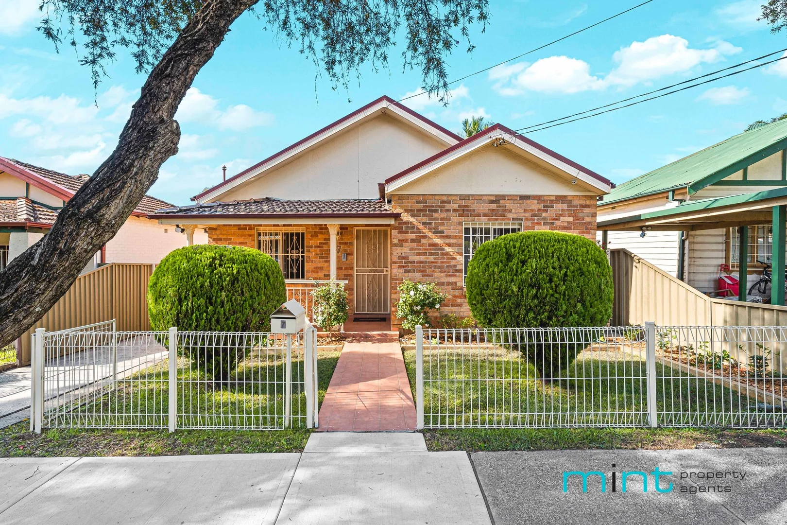 7 Brande Street (1/16)