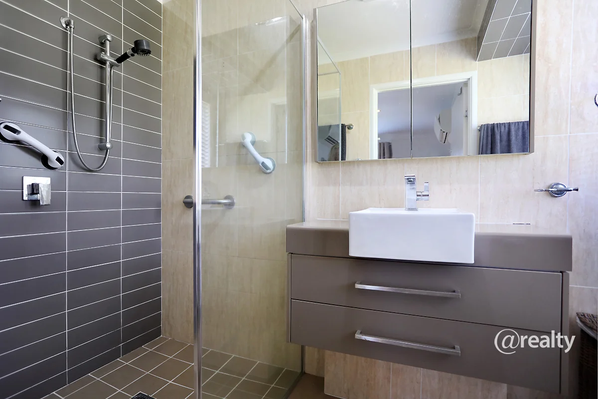 7 Breakspear Road - Image 4