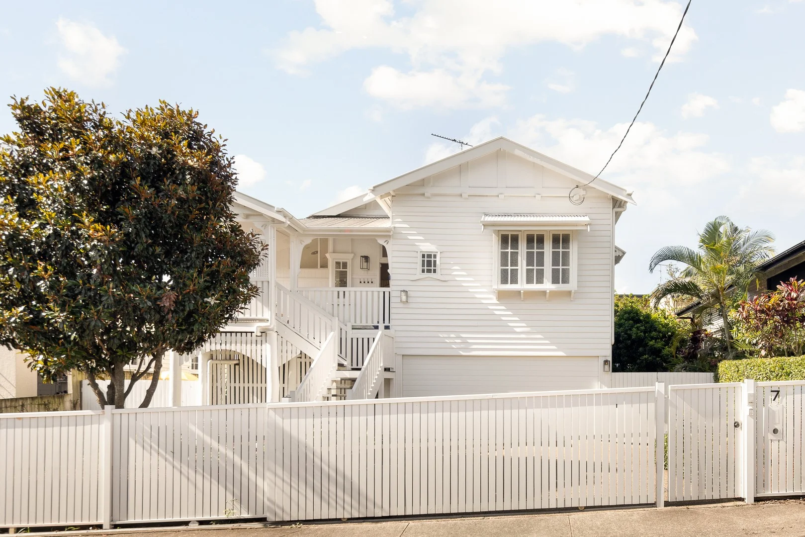 7 Burrell Street (1/17)