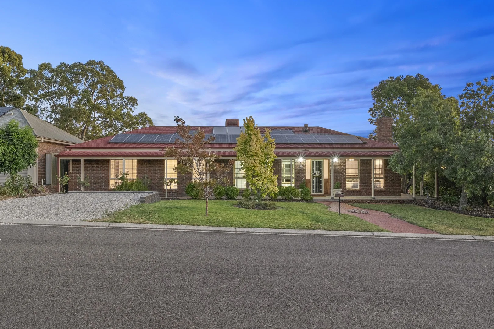 7 Carnelian Street (1/1)