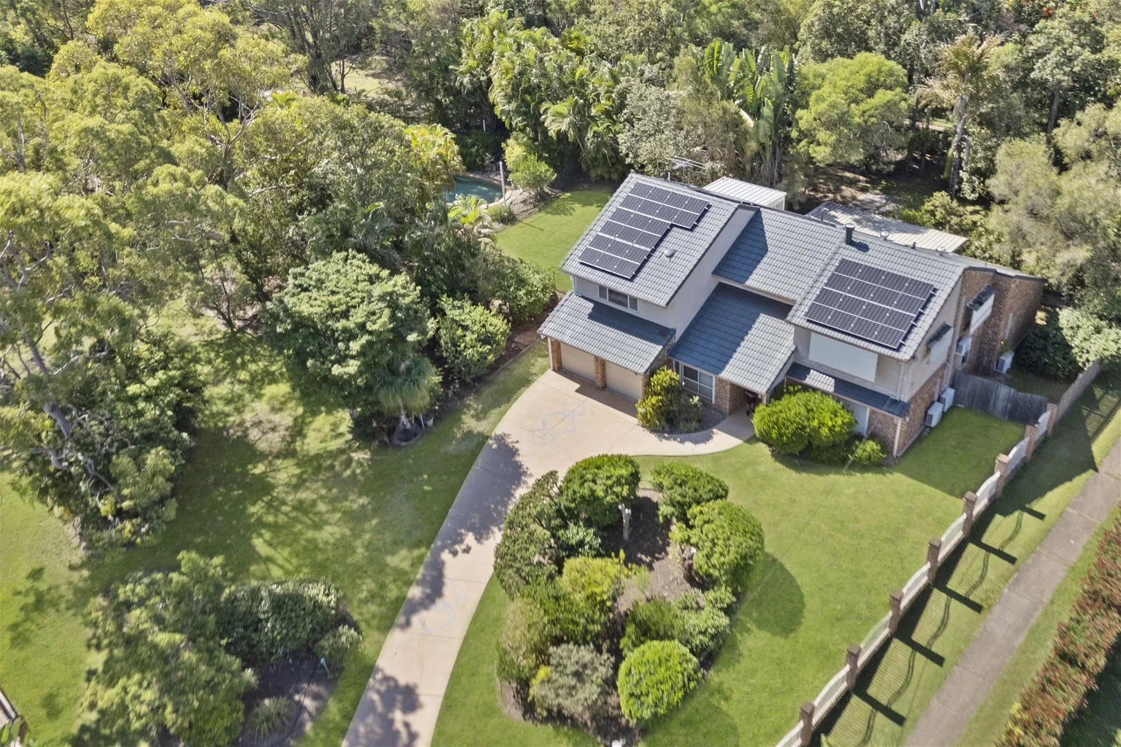 7 Caston Court (1/36)
