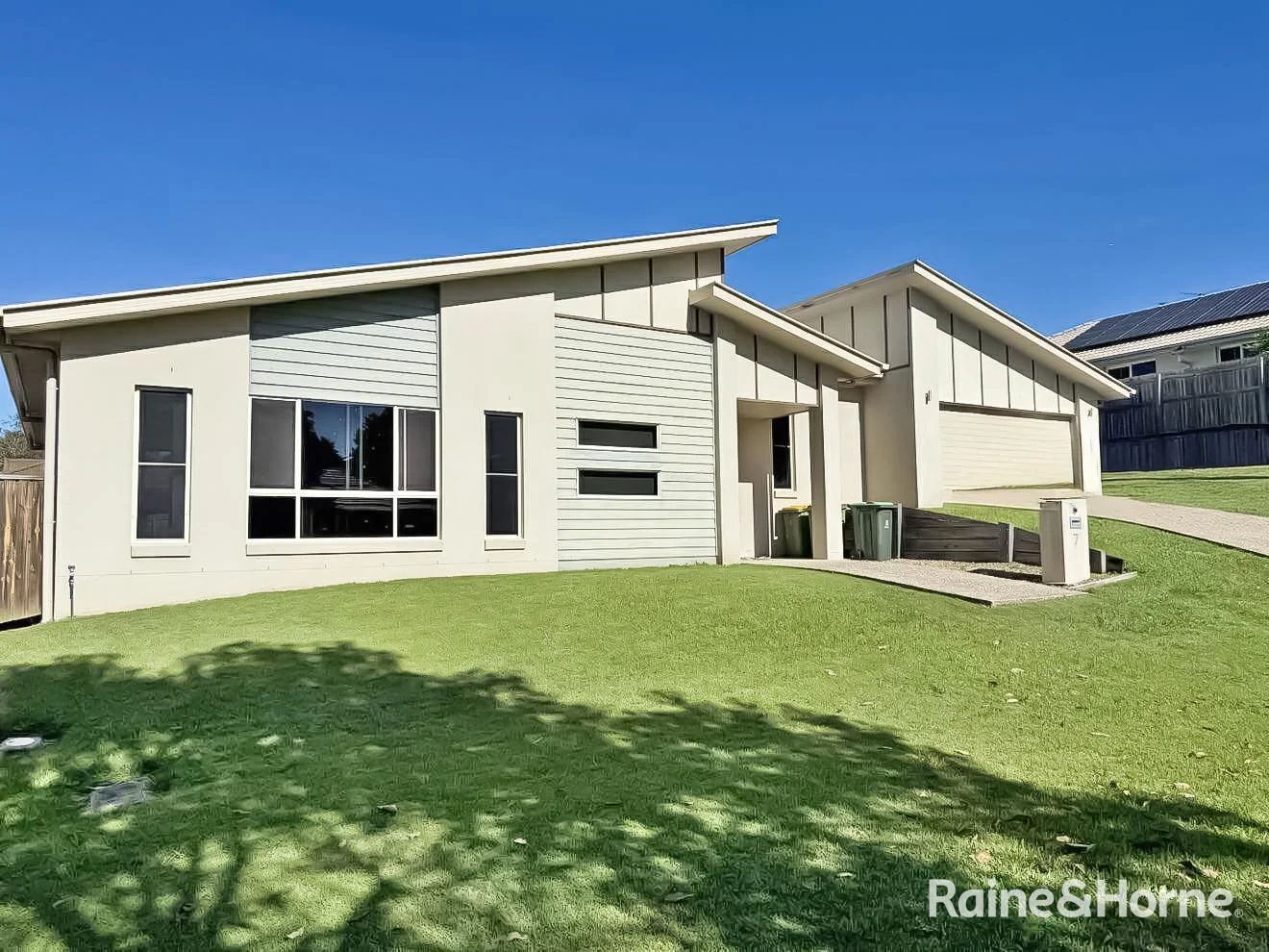 7 Coolibah Close (1/16)