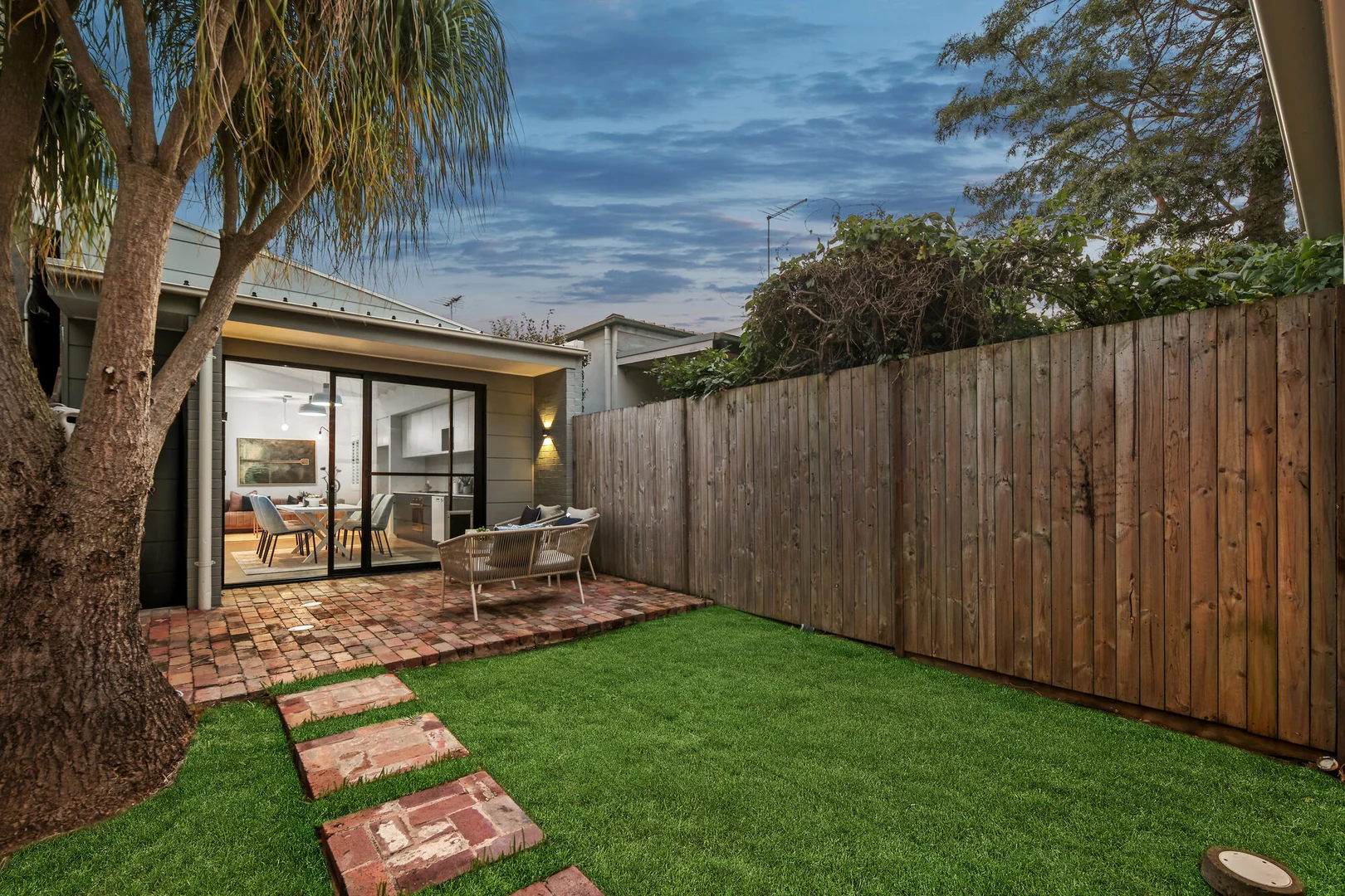 7 Copeland Avenue (1/1)