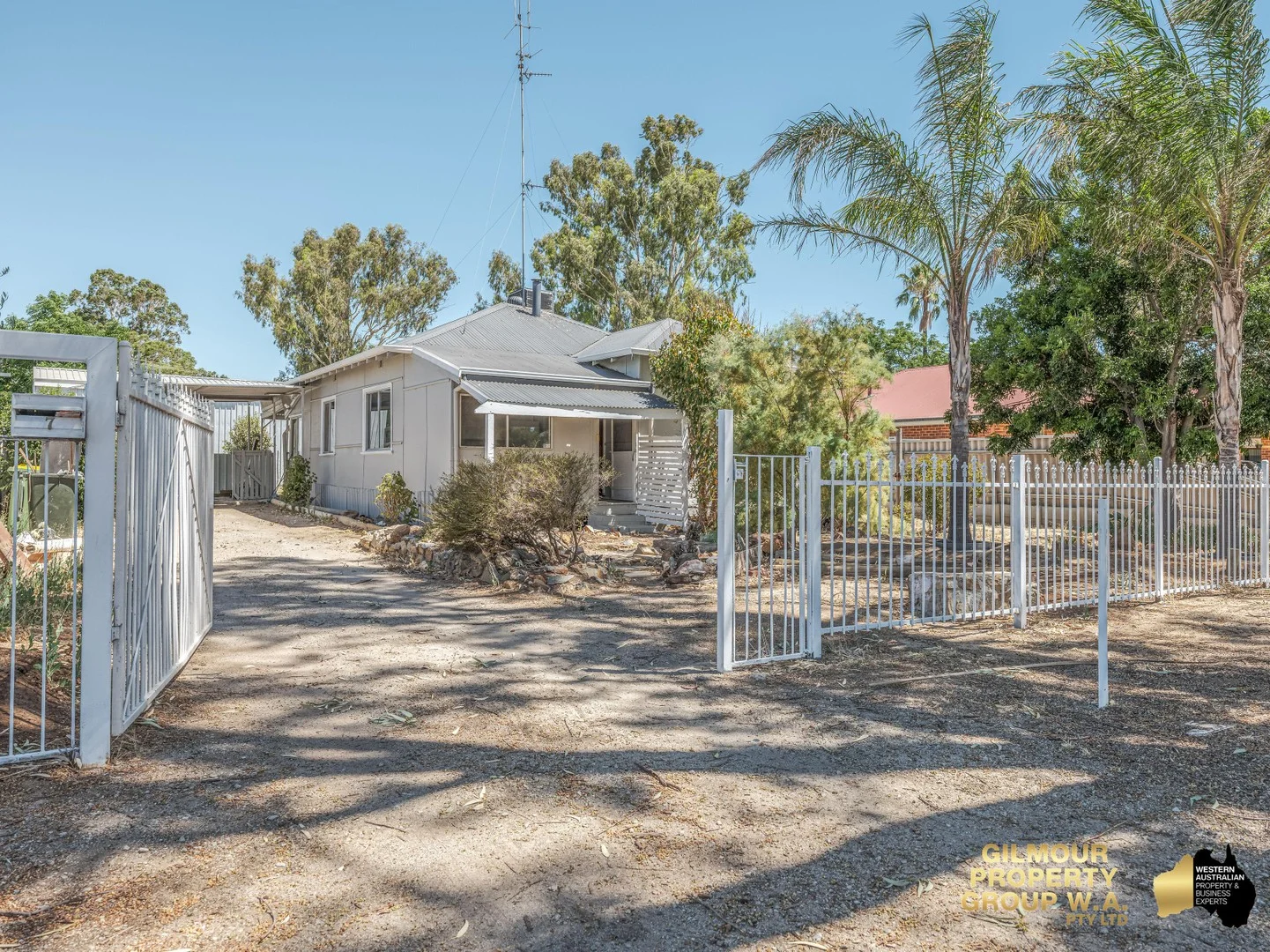 7 Cox Street (1/25)