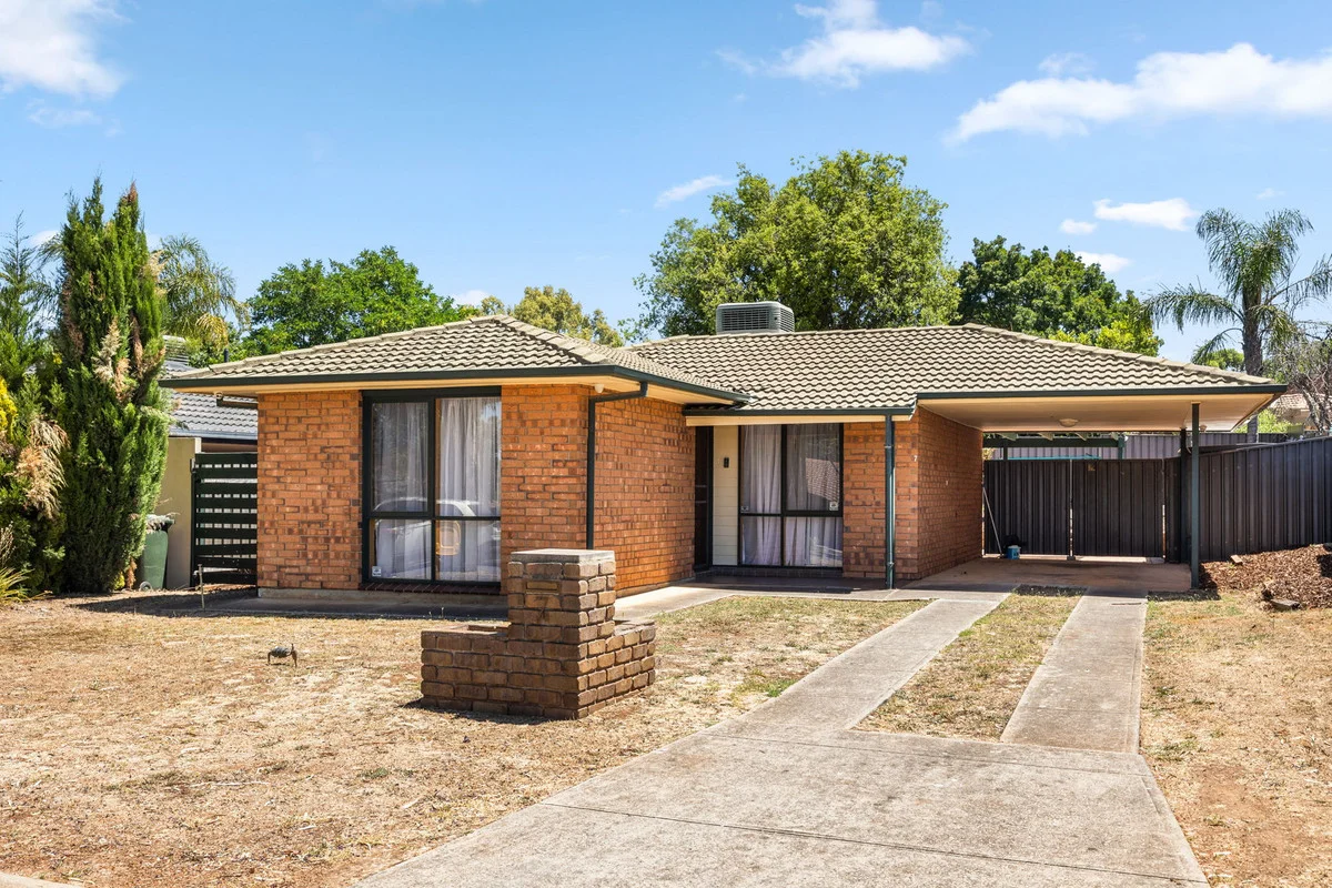 7 Denton Court (1/13)