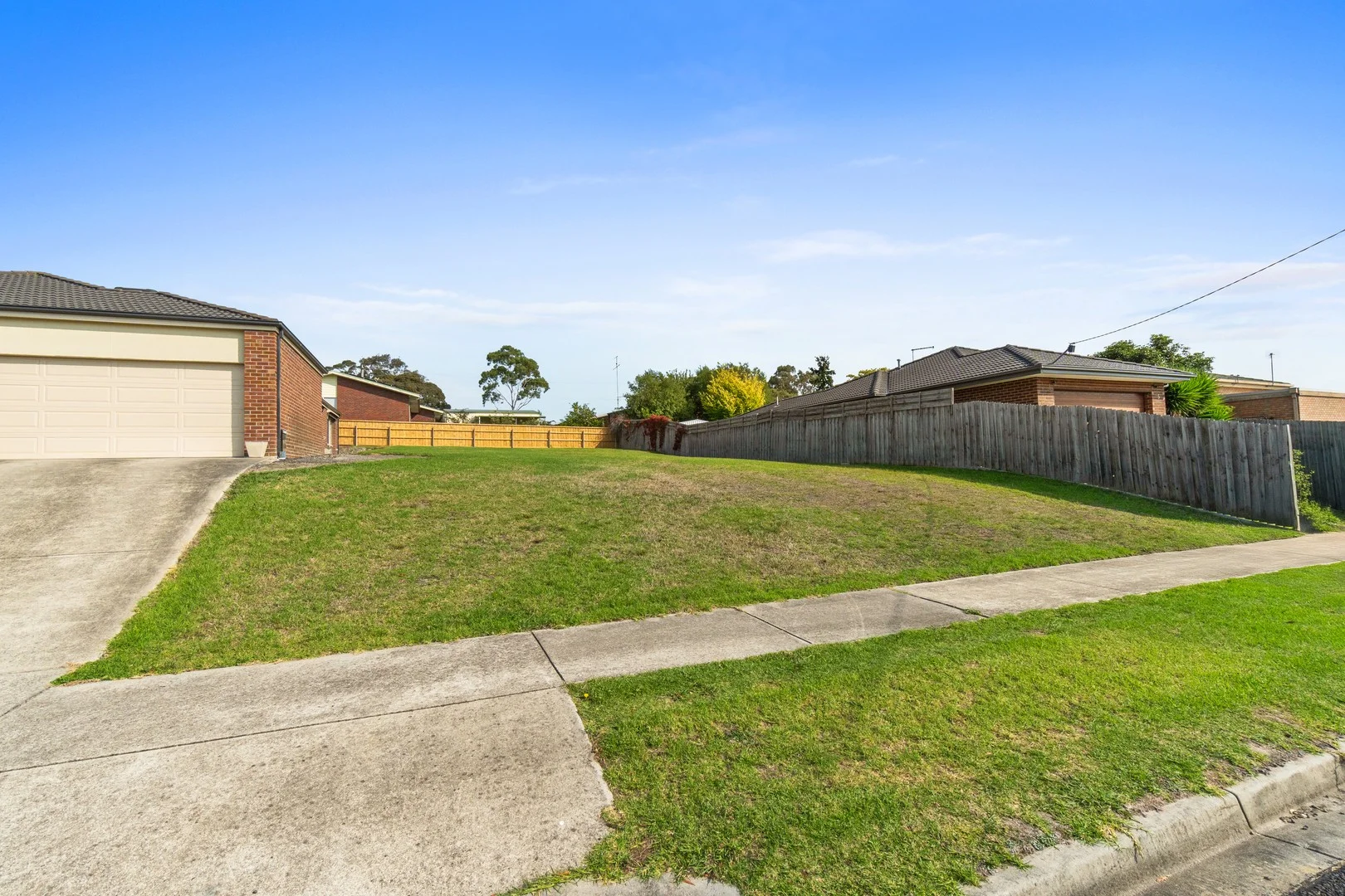 7 Dunbar Grove (1/4)
