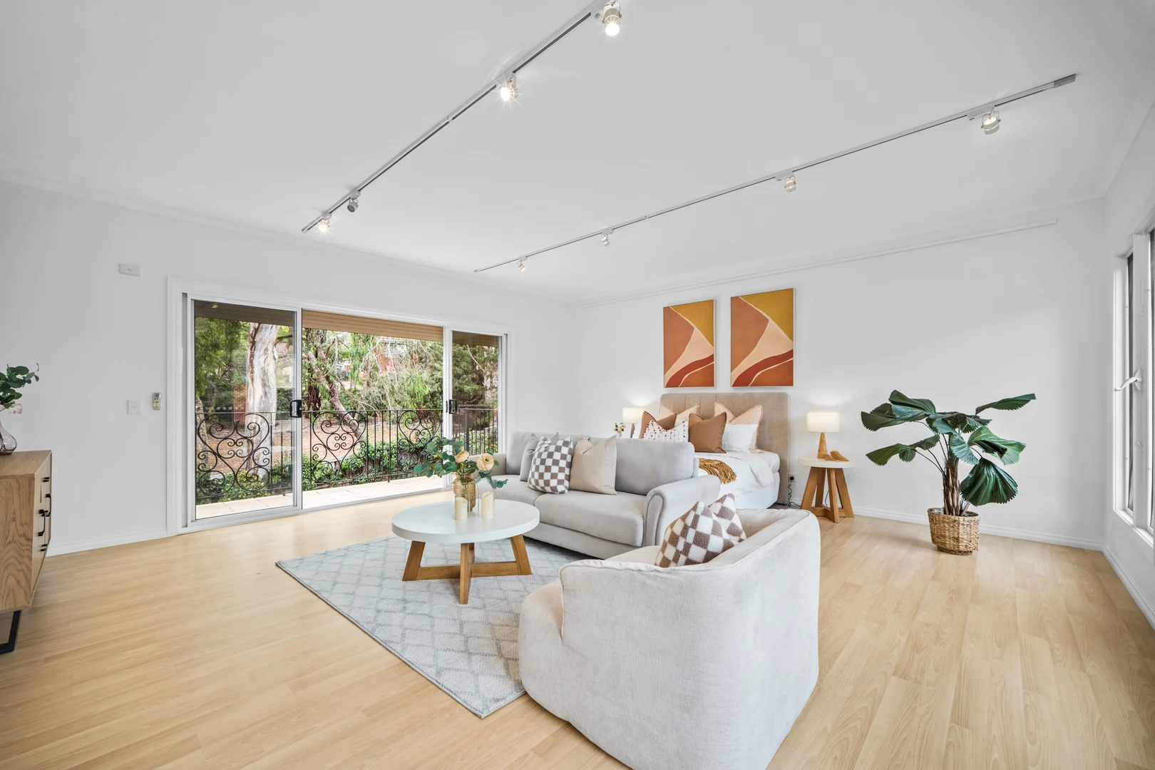 7 Gum Ridge Close - Image 2