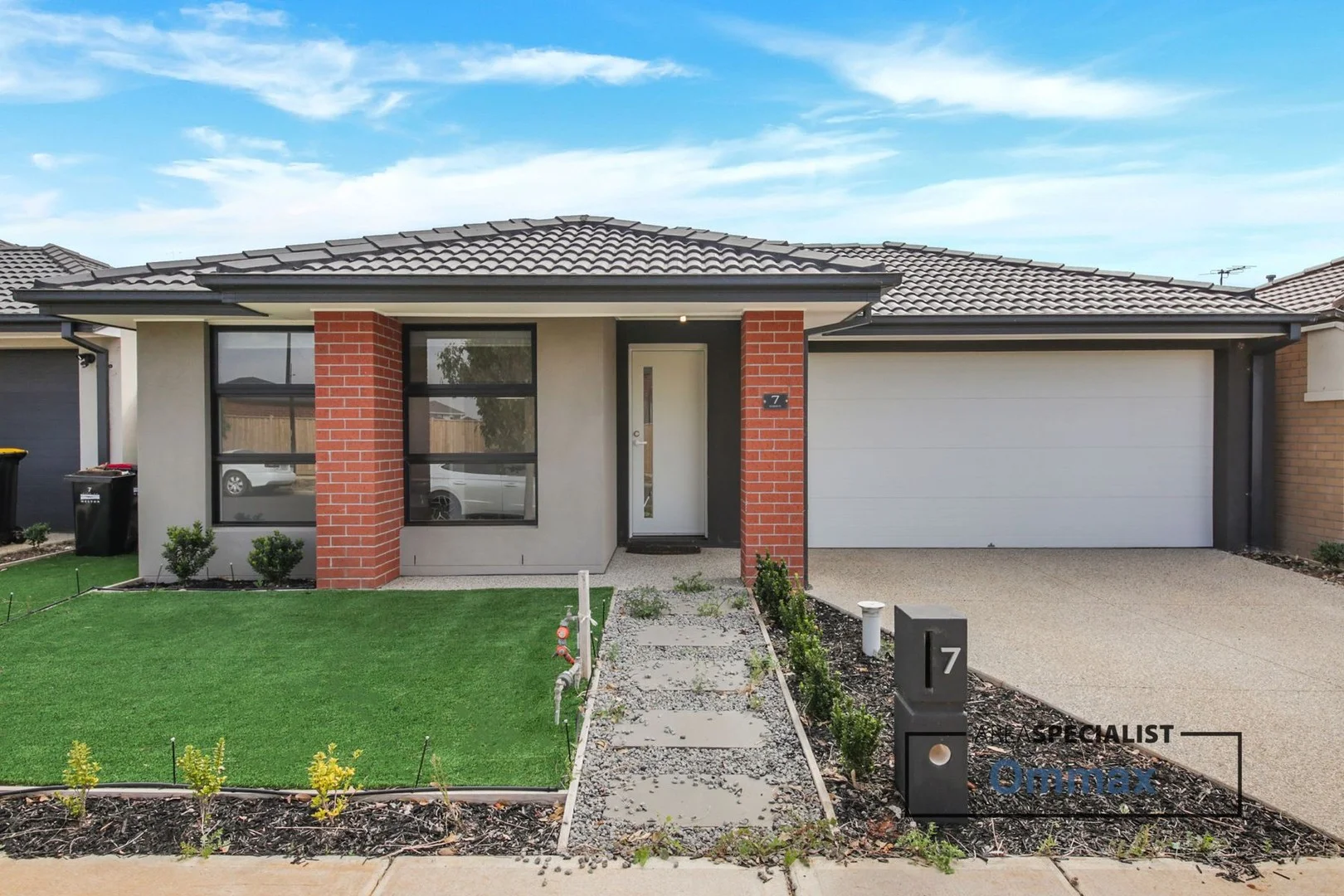 7 Hanson Street (1/13)