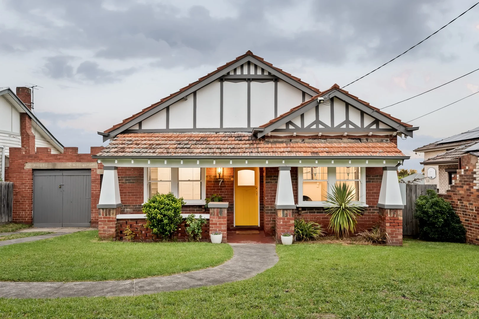 7 Hawker Avenue (1/15)